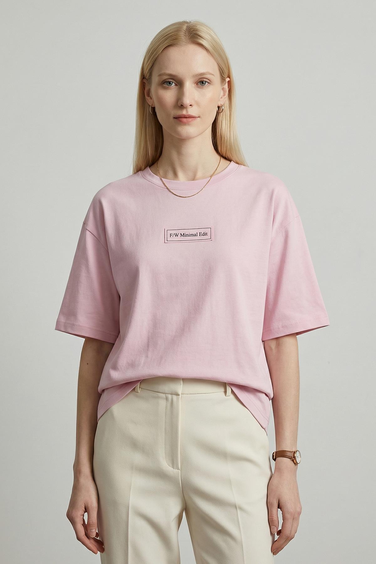 Pembe Yazı Nakışlı Kısa Kol Tişört 7876 - 1