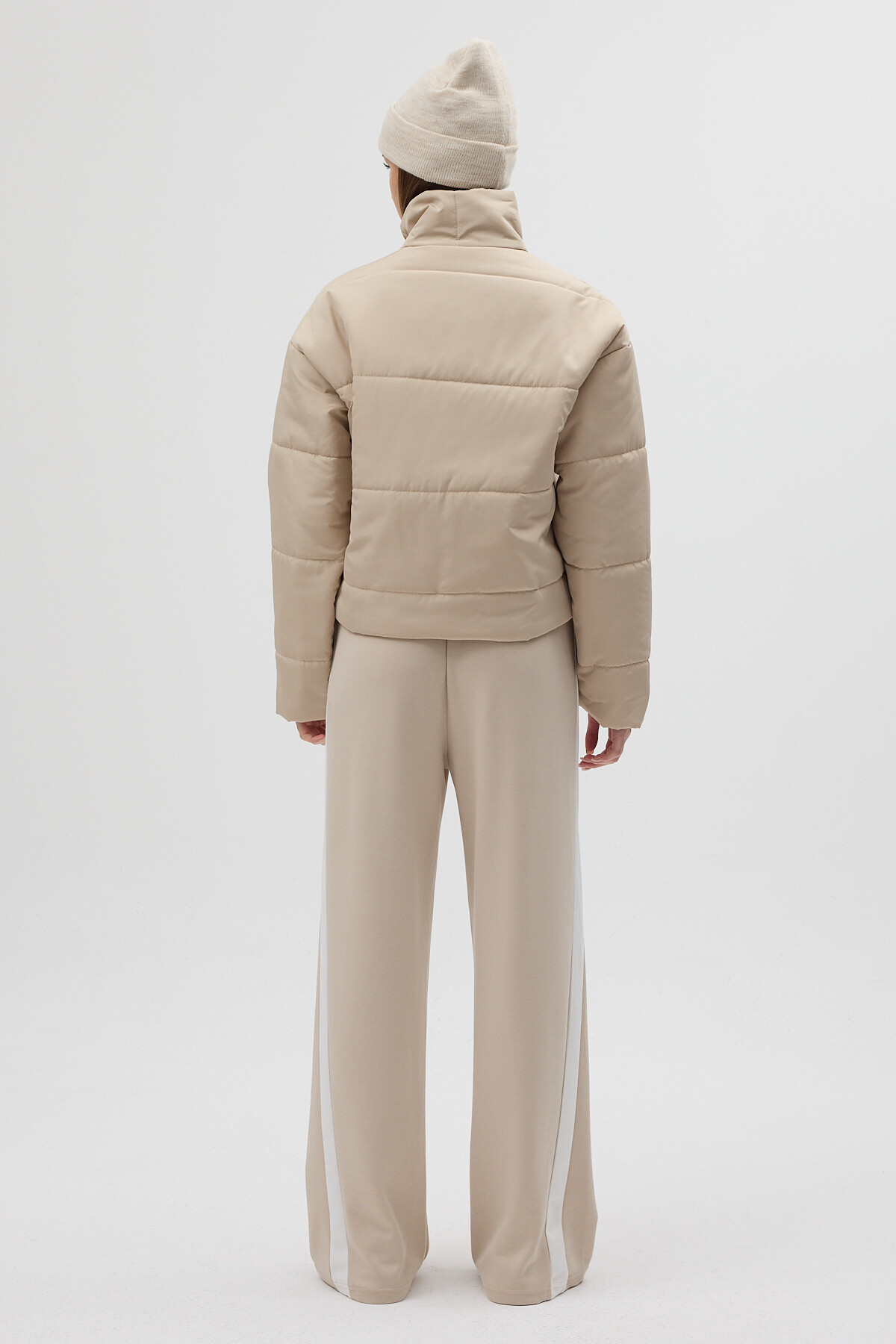 Bej Dik Yaka Fermuarlı Kısa Şişme Kadın Mont 8001 - 5