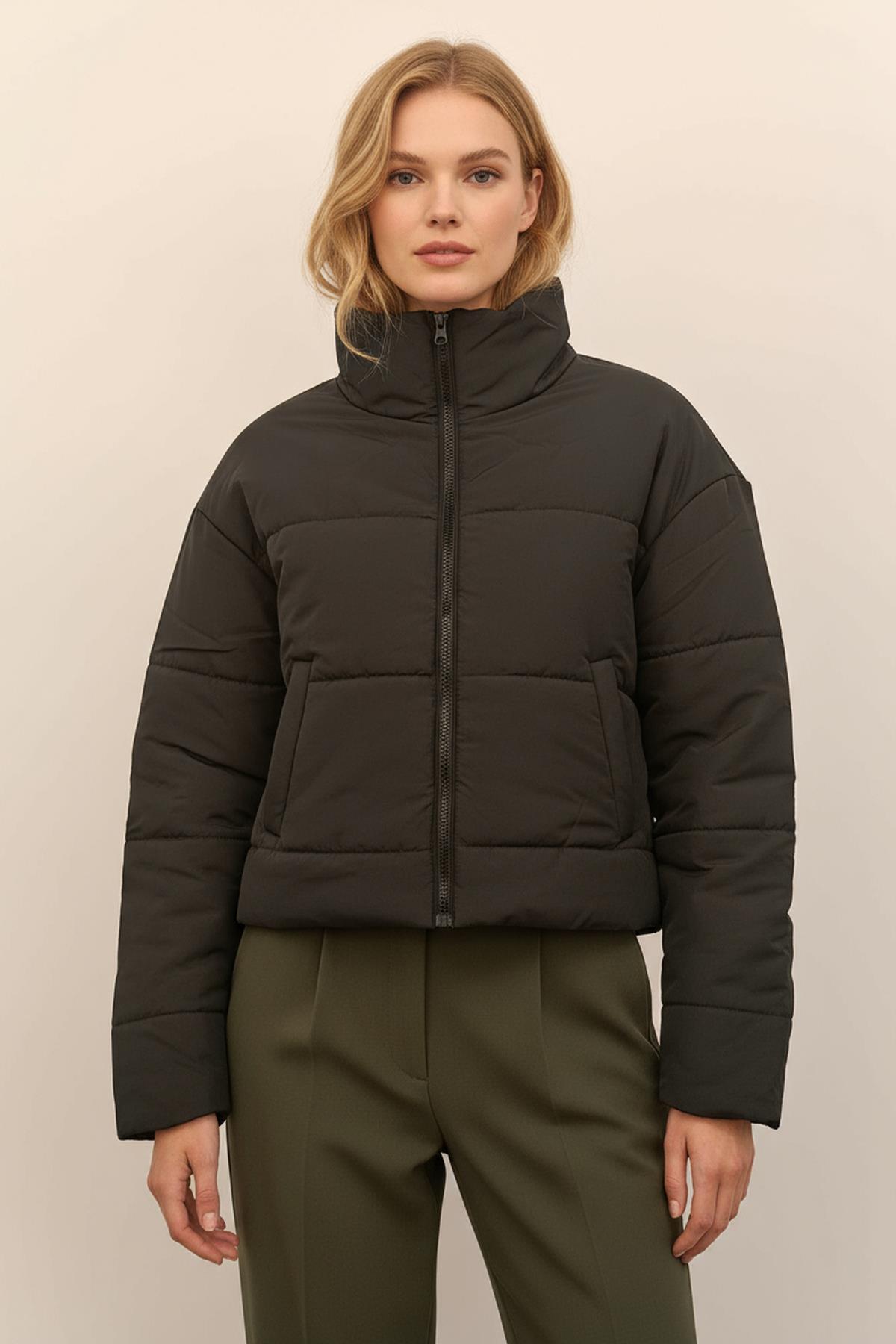 8000 Fermuarlı Cepli Kısa Mont Siyah - RAYS