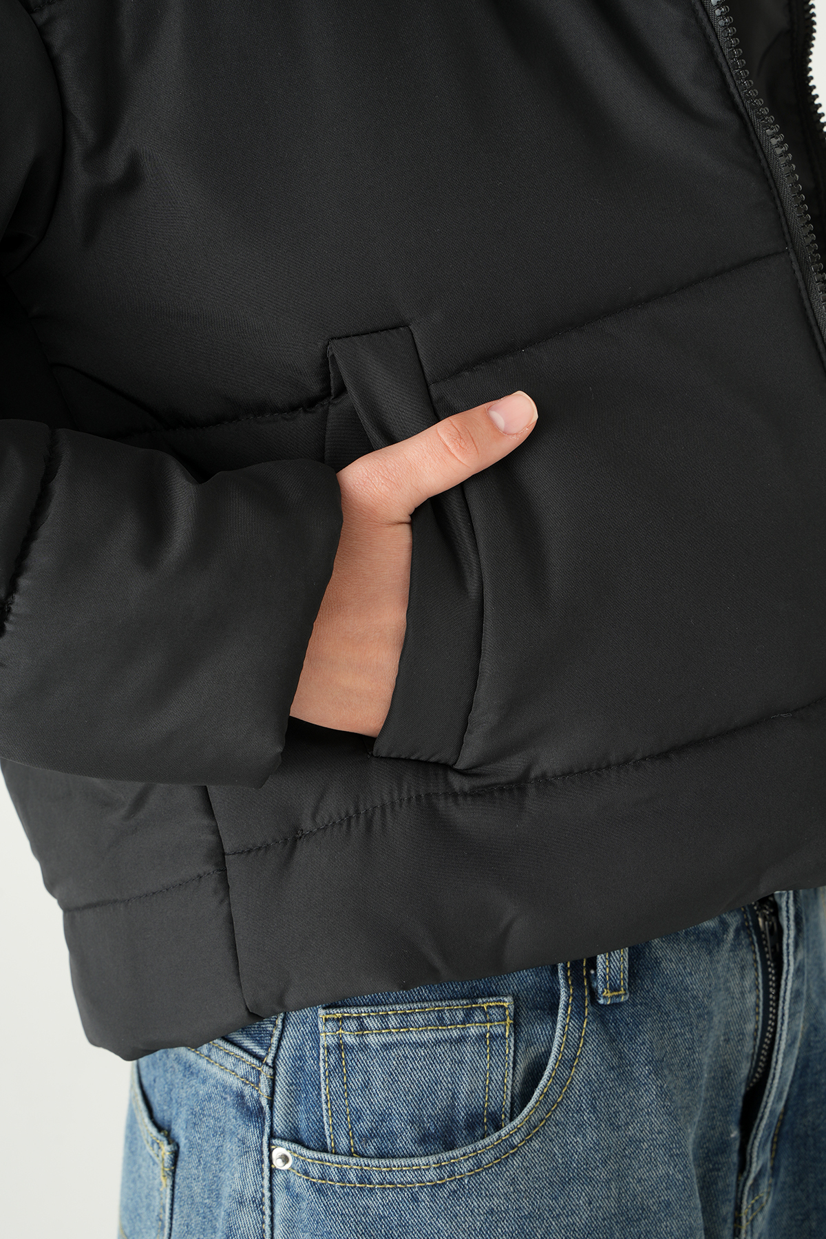 8010 Kapüşonlu Cepli Mont Siyah - RAYS