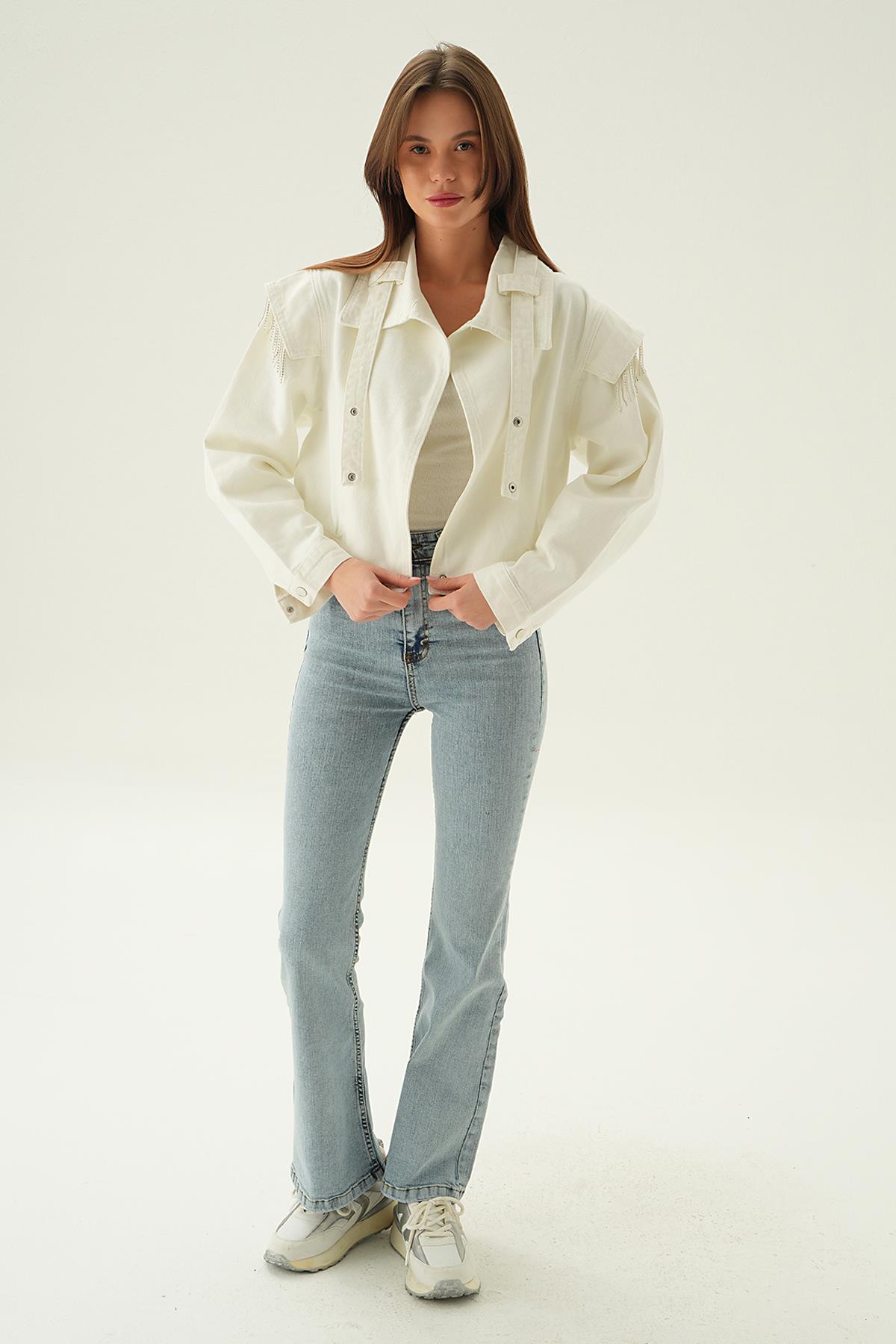 Beyaz Yaka Kemer Detaylı Kot Ceket 8089 - 1