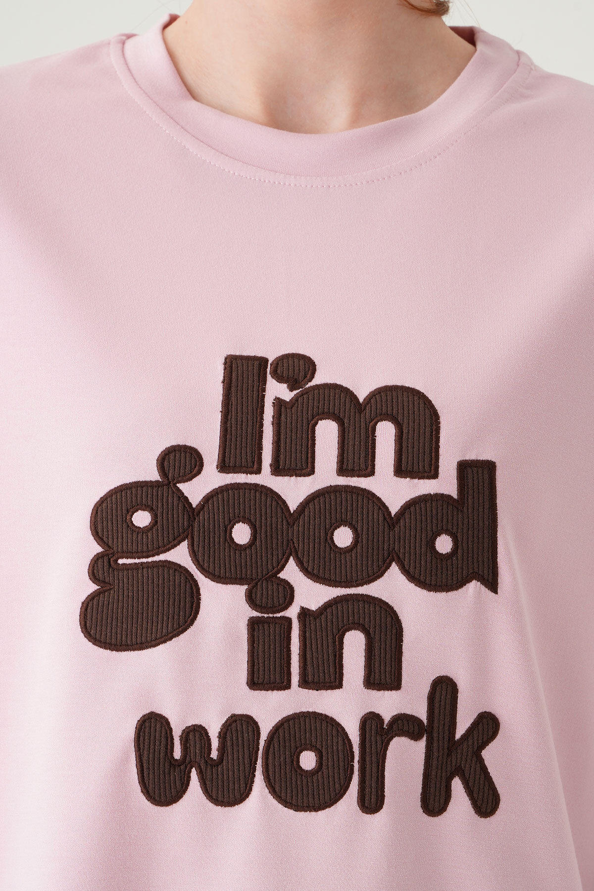 Pembe Yazı Nakışlı Tişört 8106 - 4