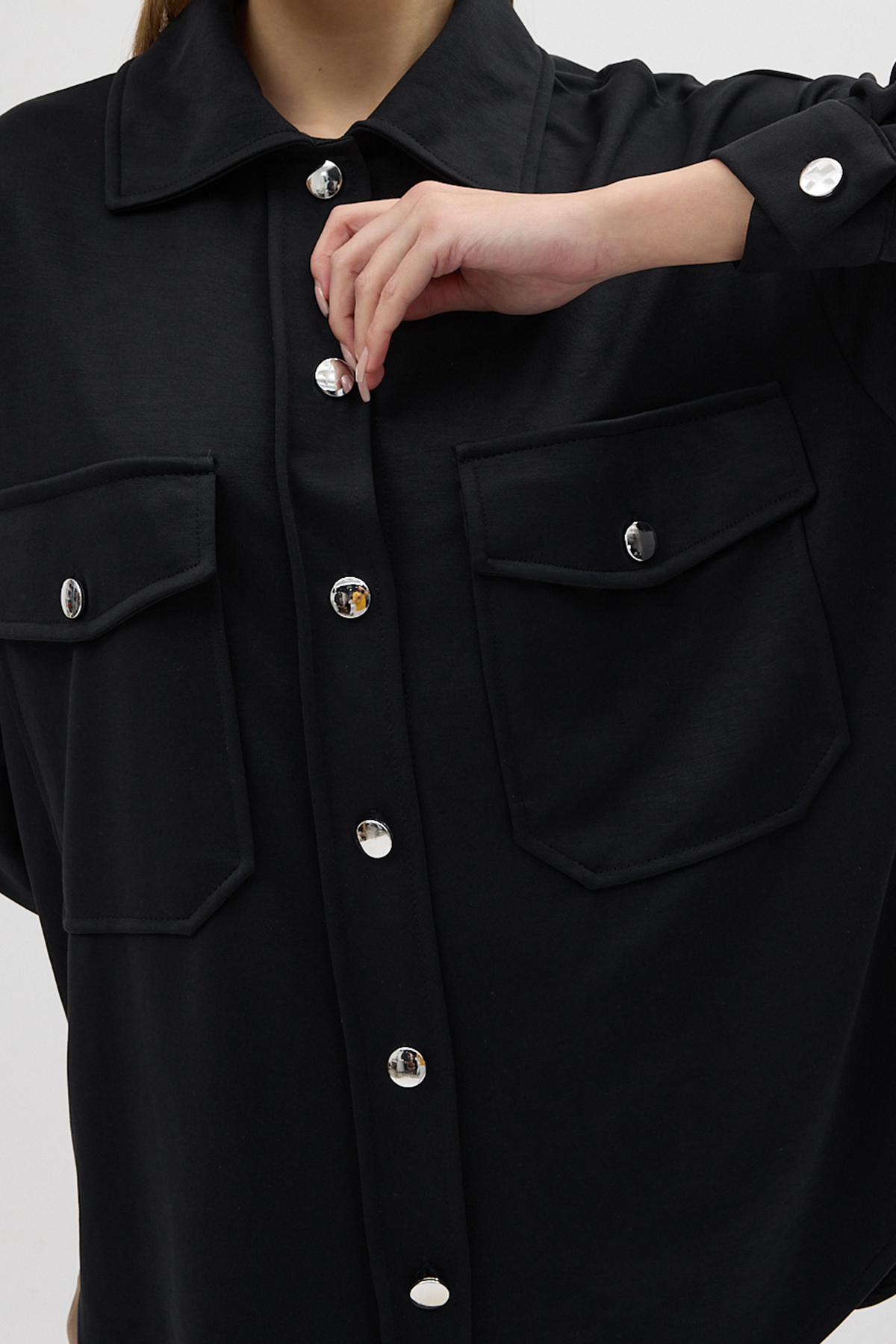 Siyah Büyük Cepli Ceket Yaka Uzun Kollu Kadın Gömlek 8108A - 3