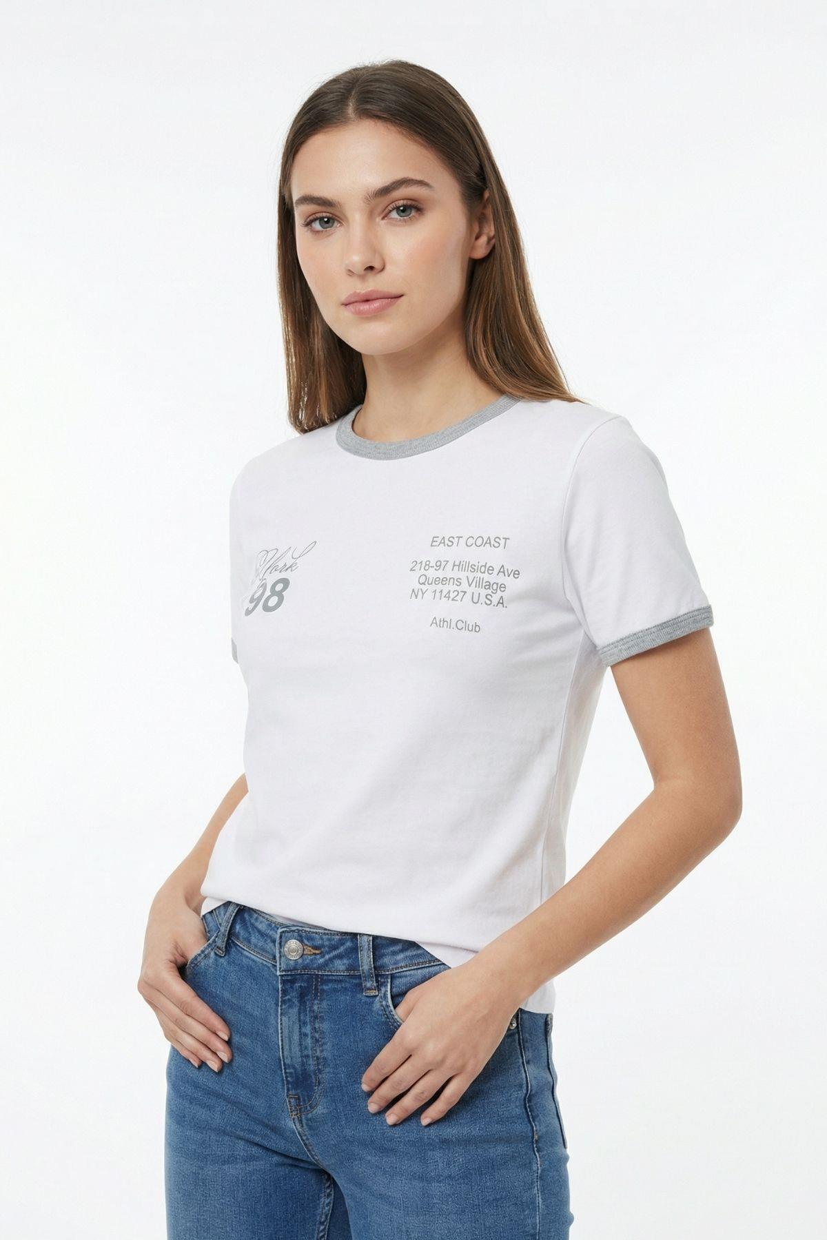 8109 Yazı Baskılı Yaka Detay Tişört Gri - 1