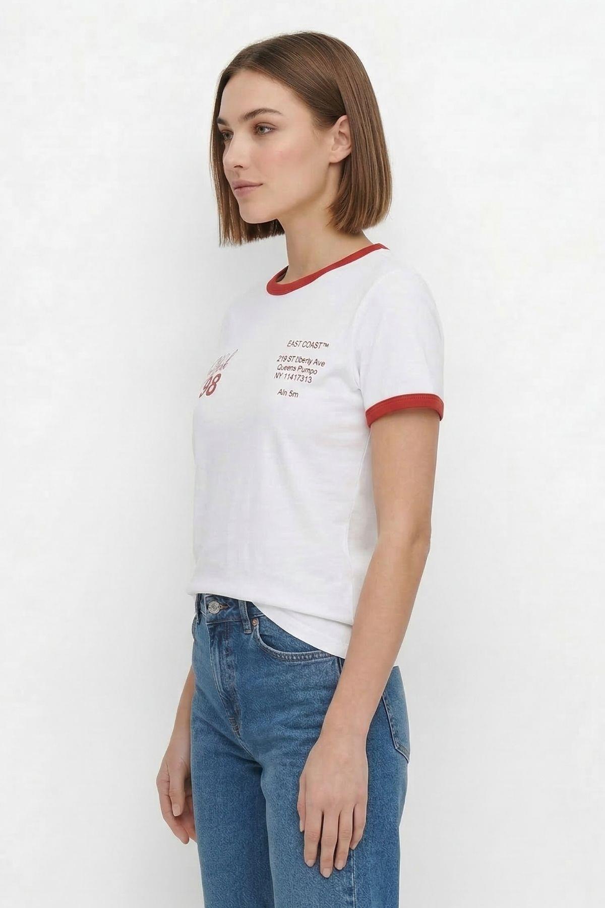 Kırmızı Yazı Baskılı Yaka Detay Tişört 8109 - 2