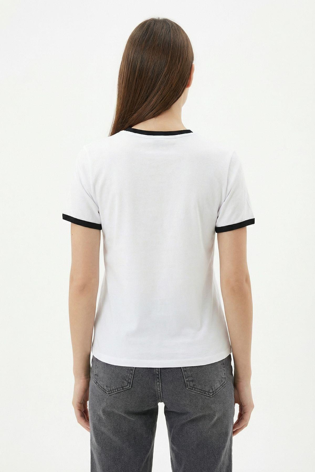 Siyah Yazı Baskılı Yaka Detay Tişört 8109 - 3