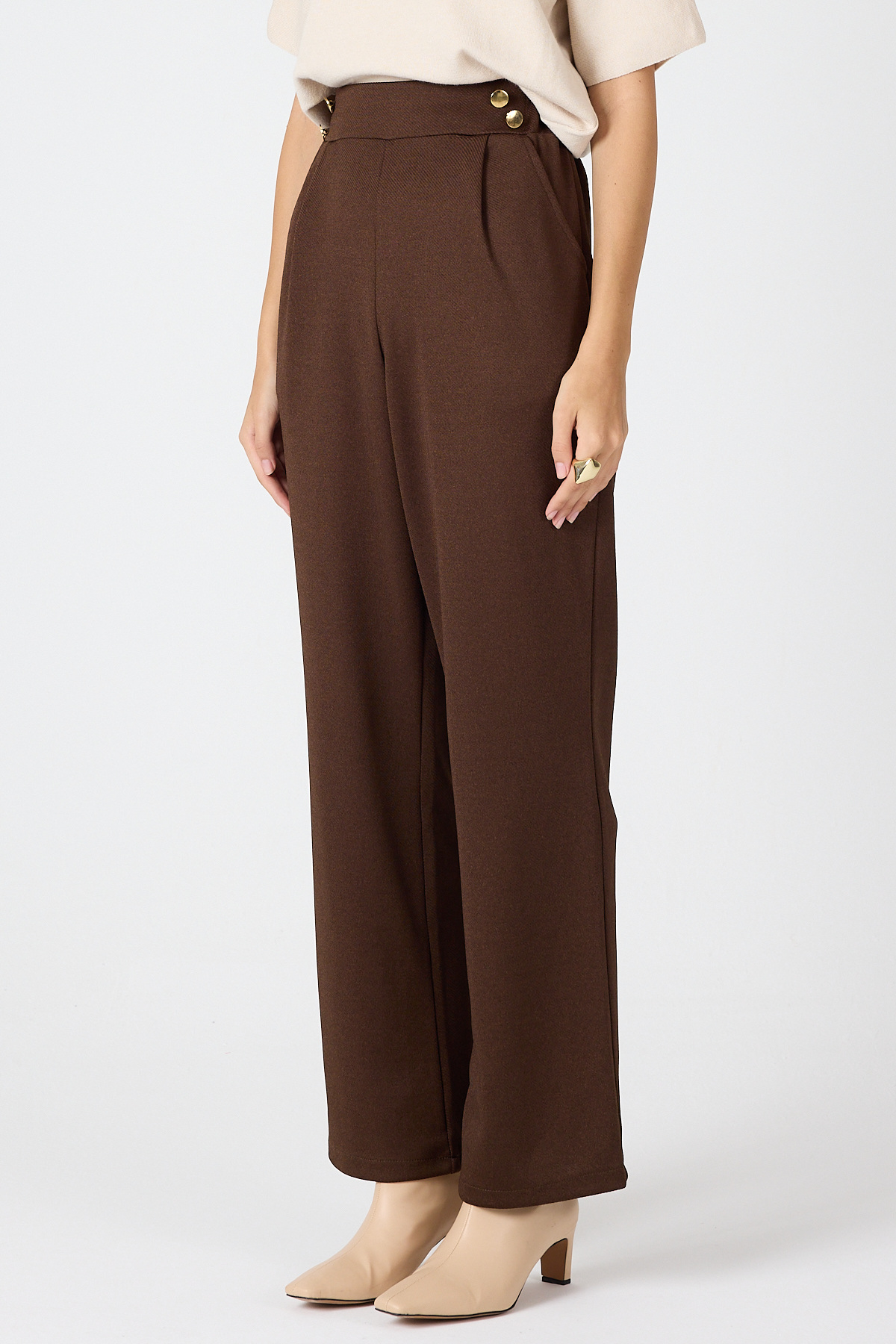 Kahve Gold Düğme Detaylı Bol Paça Kadın Pantolon 8111A - 3