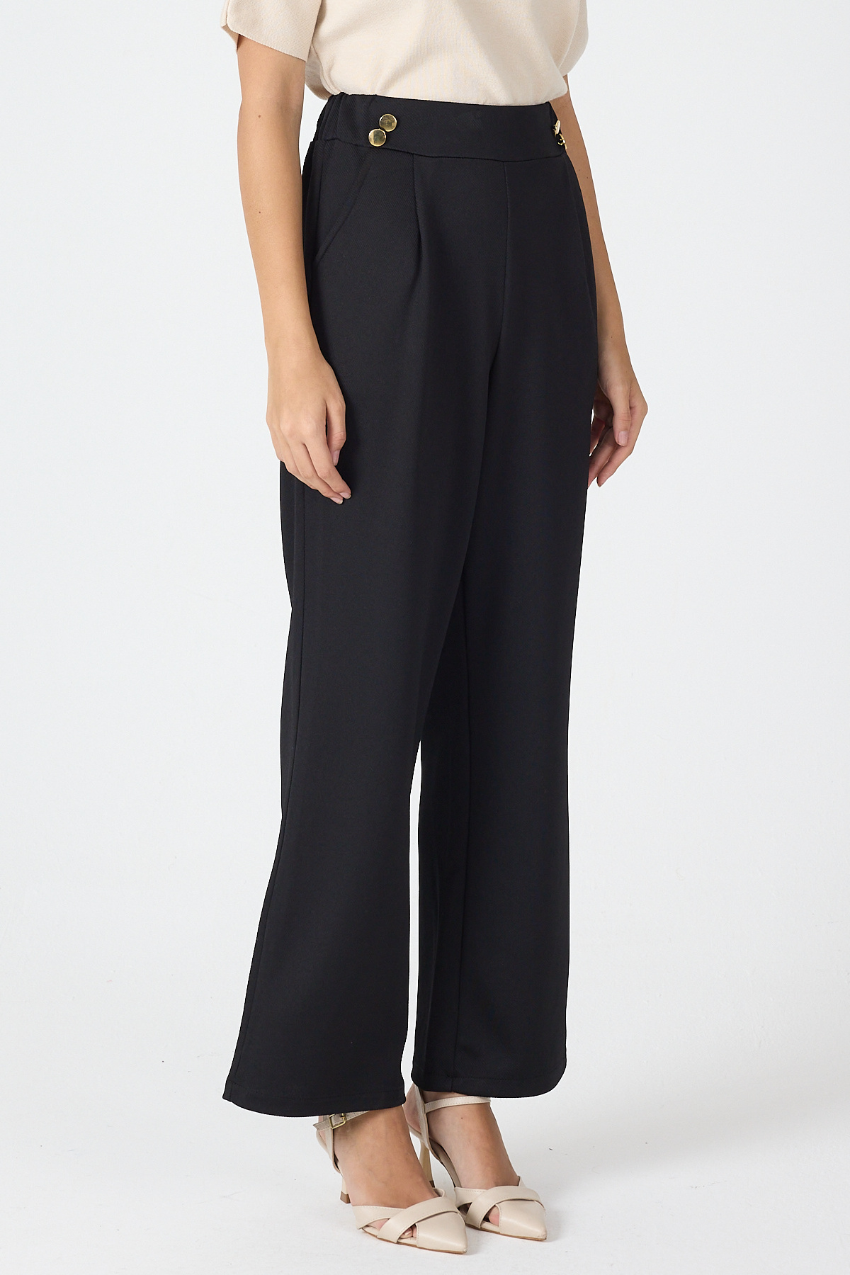 Siyah Gold Düğme Detaylı Bol Paça Kadın Pantolon 8111A - 3