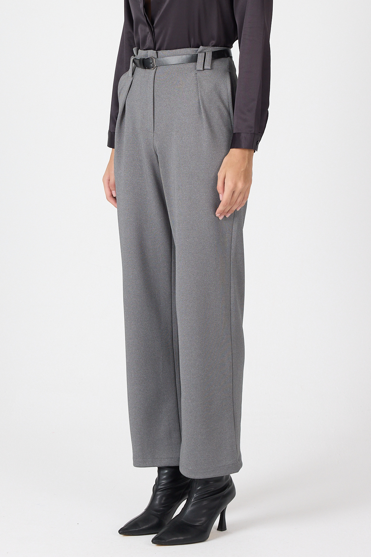 Antrasit Pileli Kemerli Kadın Kumaş Pantolon 8119A - 3