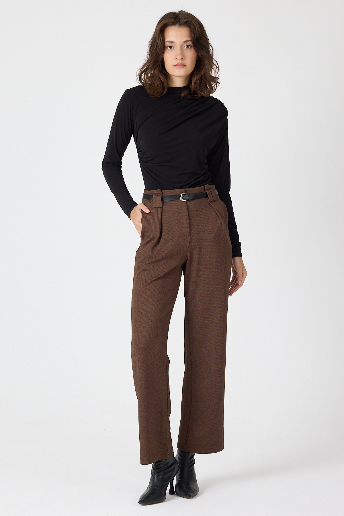 Kahve Pileli Kemerli Kadın Kumaş Pantolon 8119A - RAYS