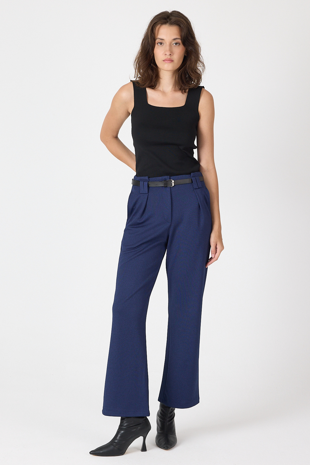 Laci Pileli Kemerli Kadın Kumaş Pantolon 8119A - 6