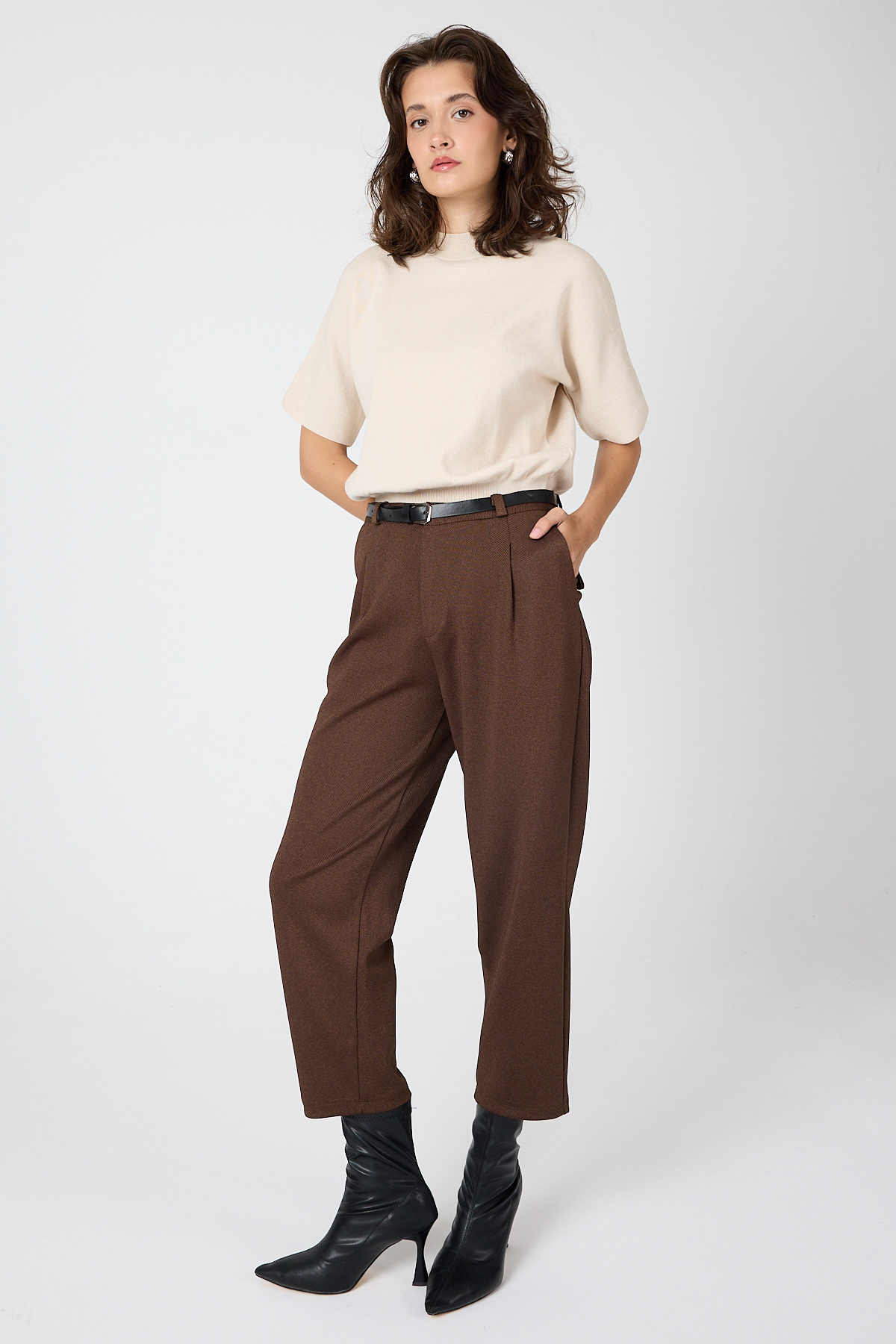 Kahve Pileli Kemerli Kadın Kumaş Pantolon 8120A - 7