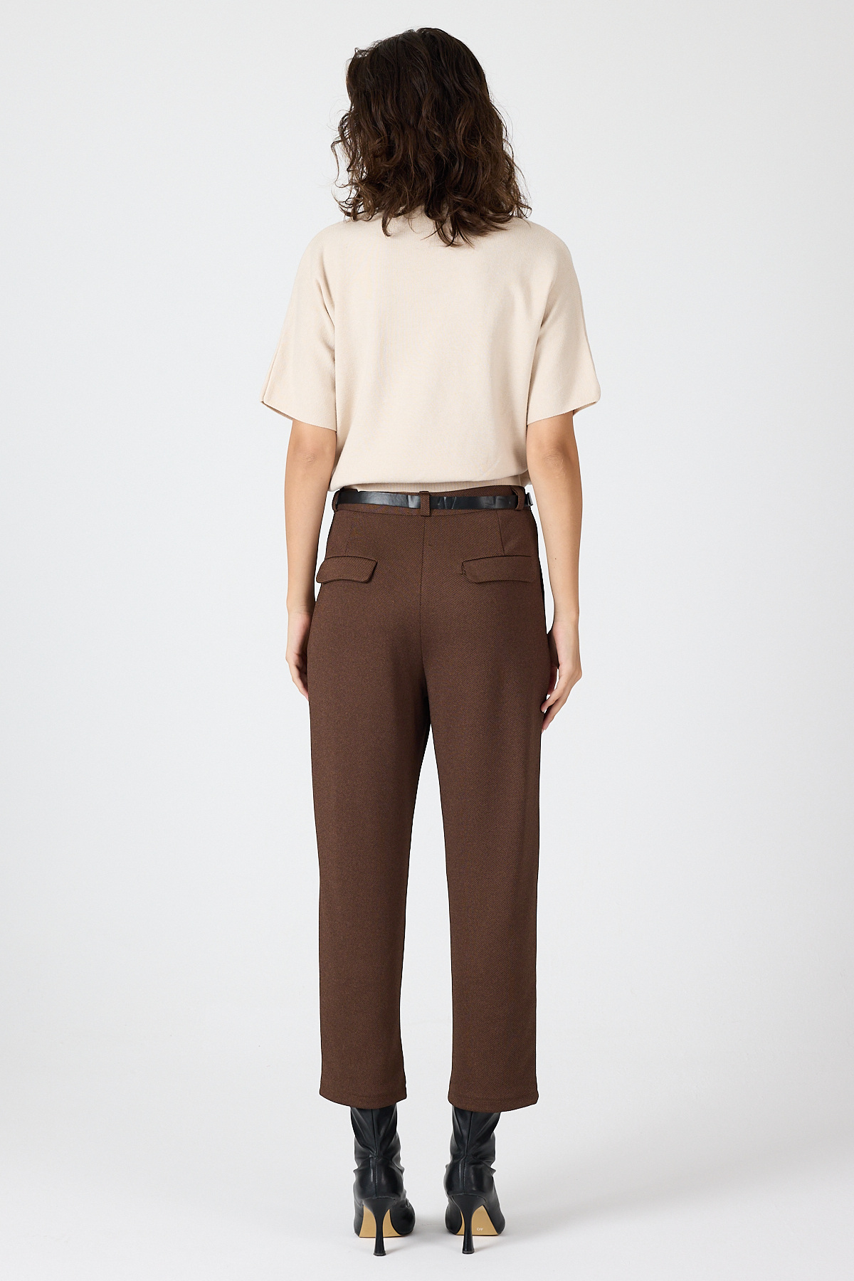 Kahve Pileli Kemerli Kadın Kumaş Pantolon 8120A - 5