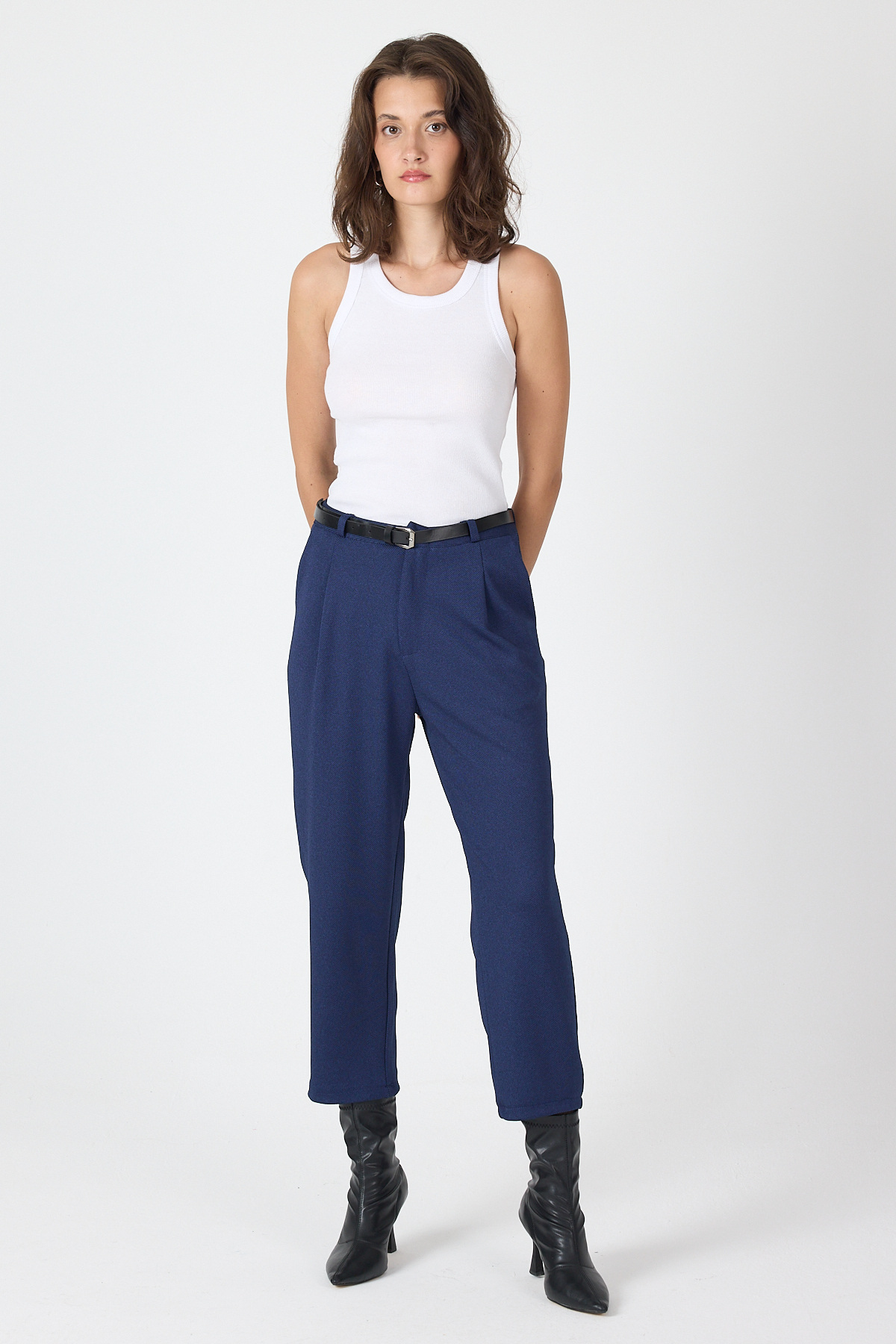 Laci Pileli Kemerli Kadın Kumaş Pantolon 8120A - 2