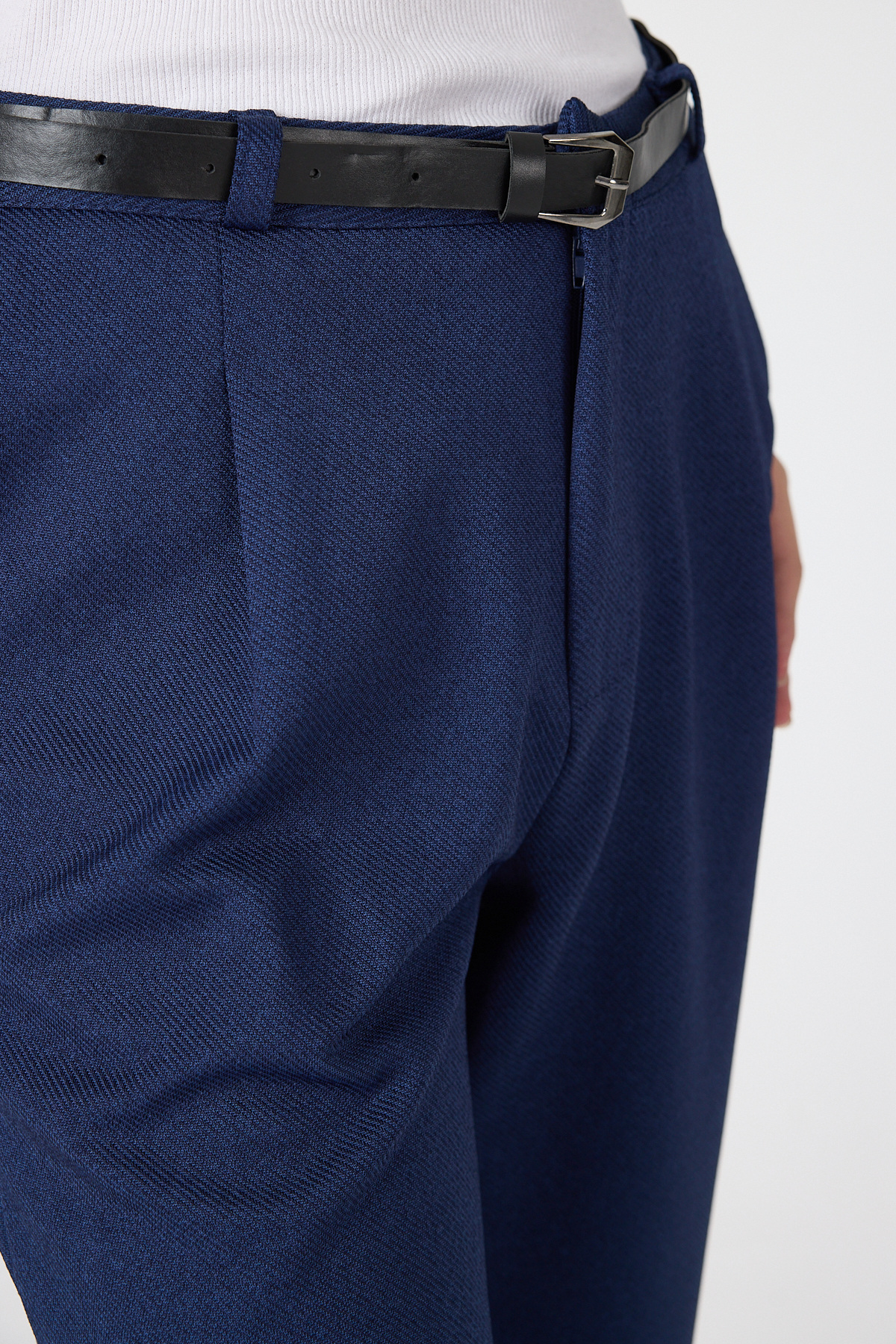 Laci Pileli Kemerli Kadın Kumaş Pantolon 8120A - RAYS