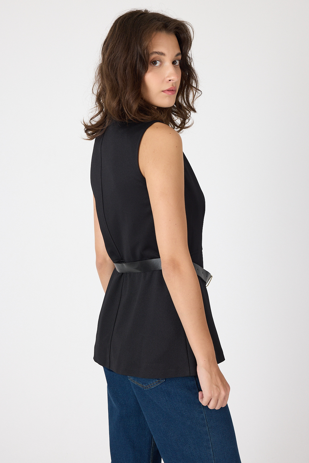 Siyah Gold Düğmeli Kemerli Yelek 8145A - 5