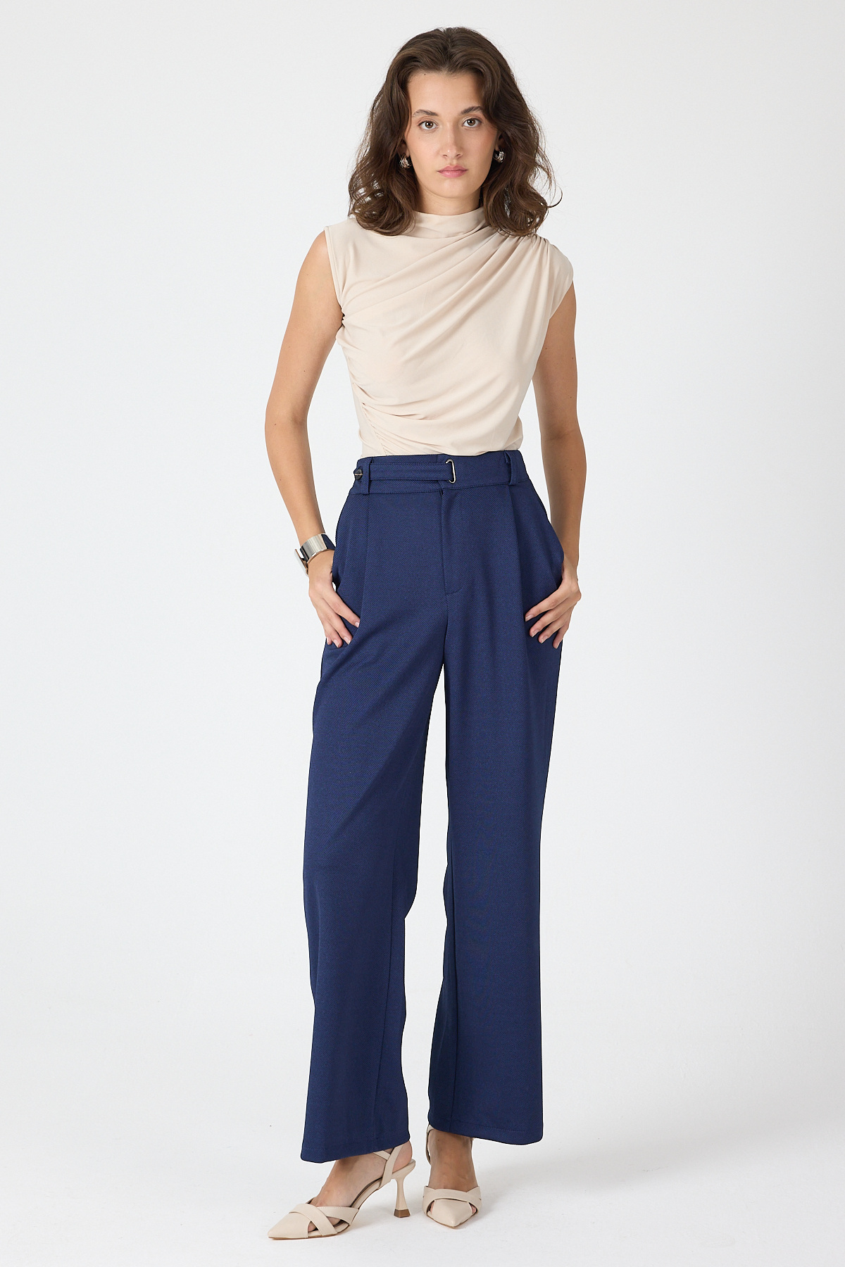 Laci Kemerli Yüksek Bel Bol Paça Kadın Pantolon 8147A - 1
