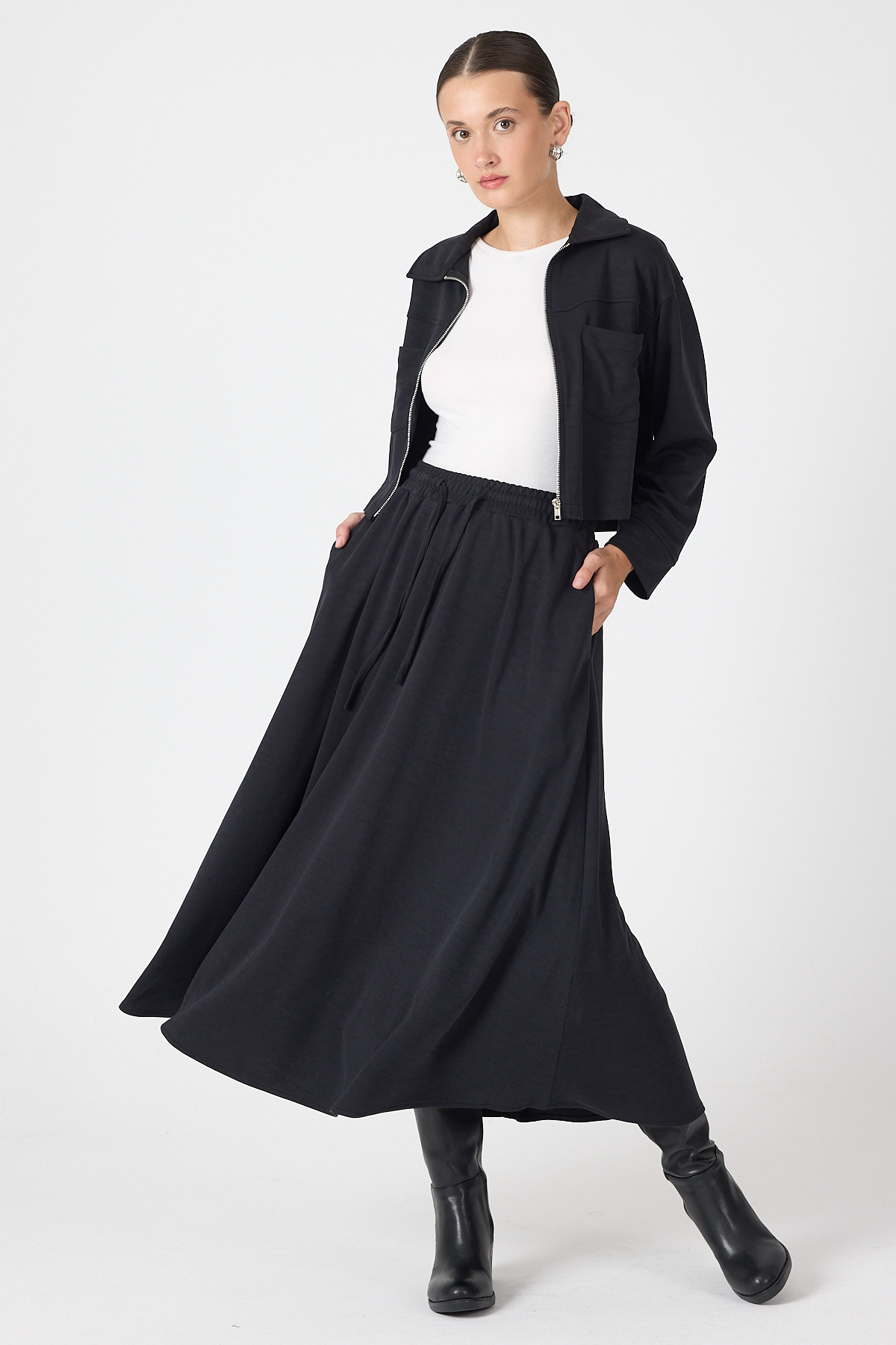 Siyah Yumuşak Dokulu Ceket Etek Takım 8150A - RAYS