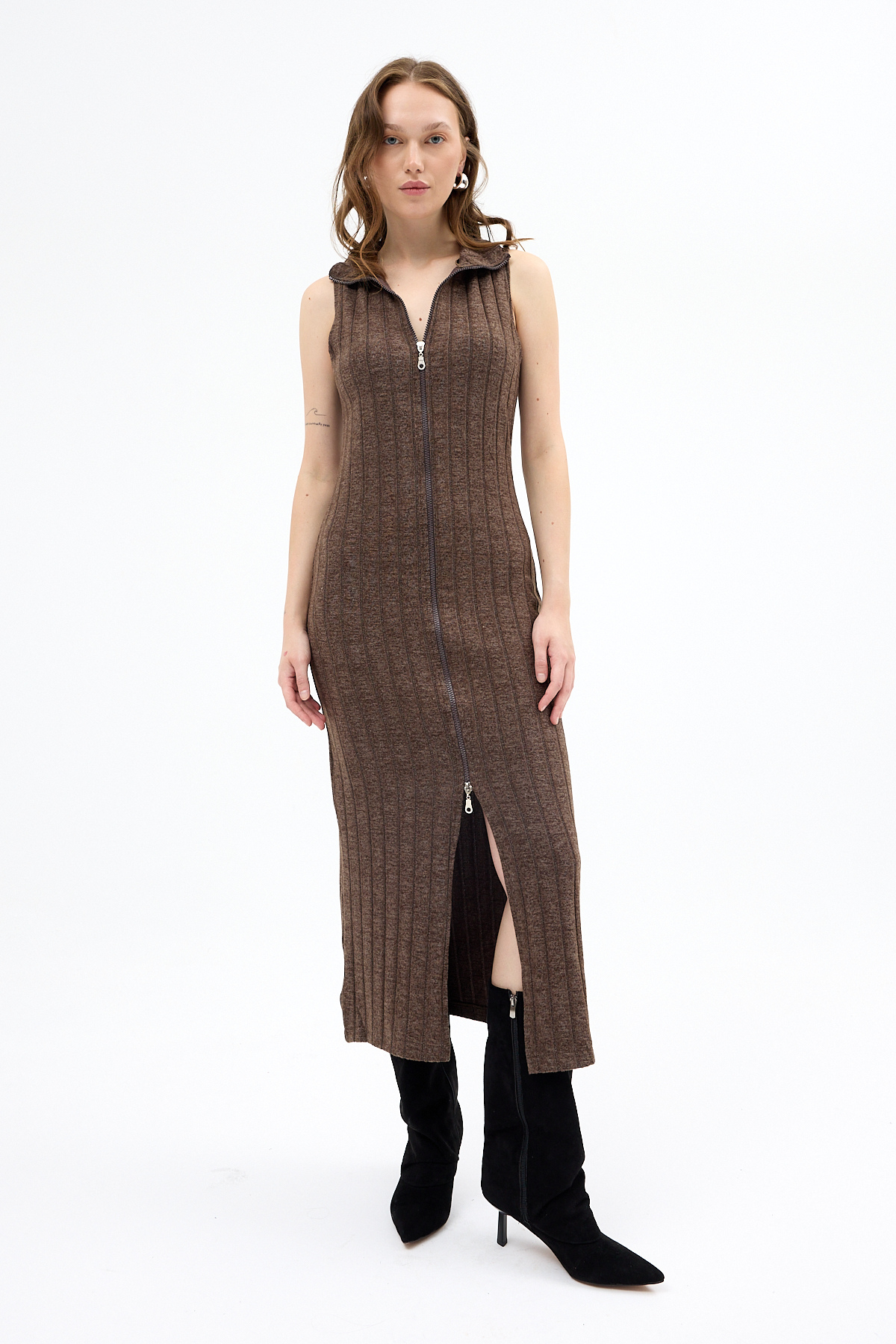 Kahve Fermuarlı Dik Yaka Triko Elbise 8152A - RAYS (1)