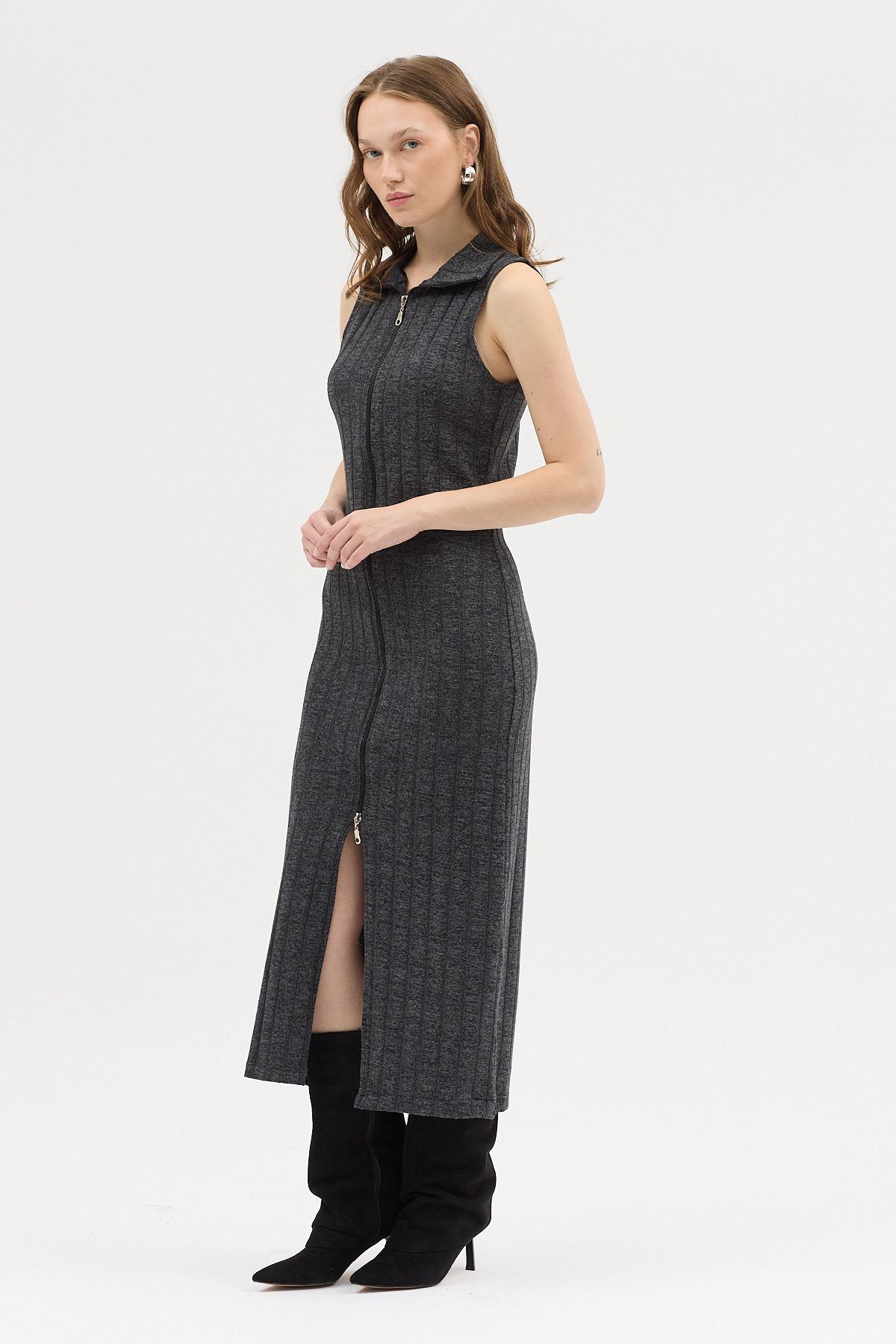 Siyah Fermuarlı Dik Yaka Triko Elbise 8152A - 1