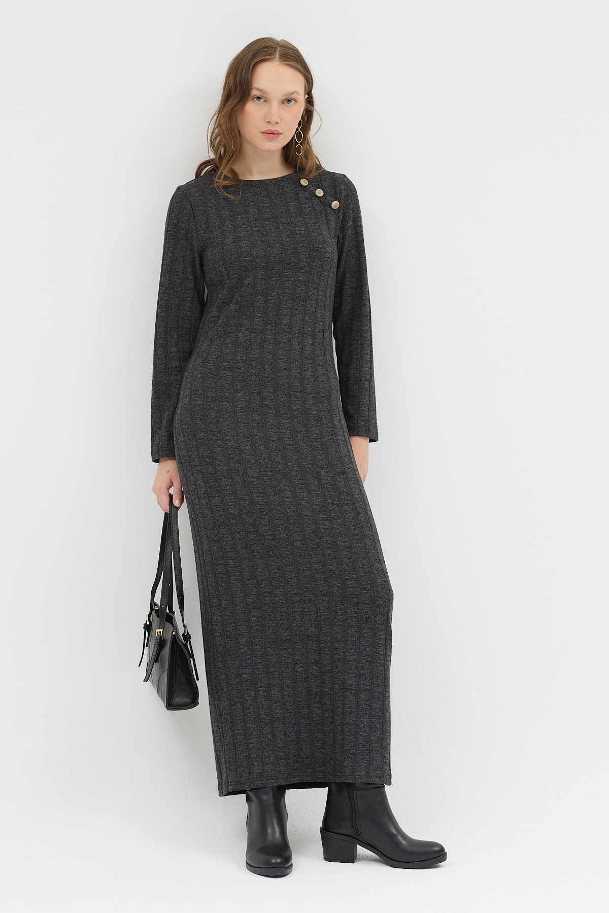 Siyah Omuz Düğme Detaylı Triko Uzun Elbise 8154A - RAYS