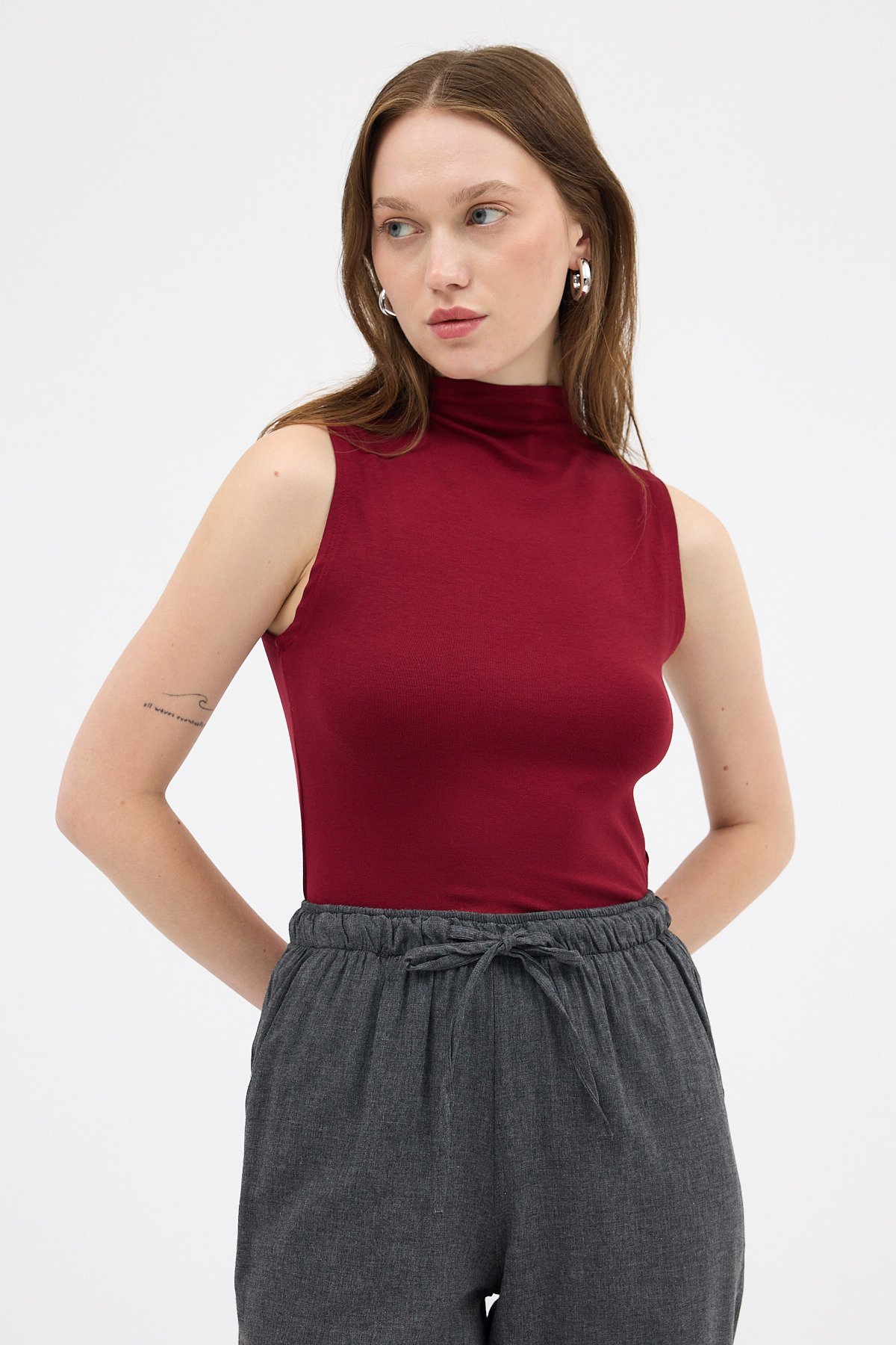 Bordo Kadın Kolsuz Yüksek Yaka Body 8155A - 6