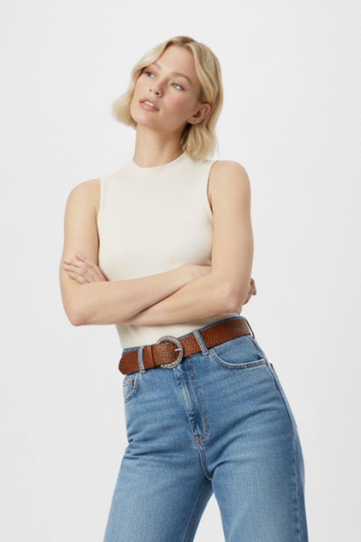 Ekru Kadın Kolsuz Yüksek Yaka Body 8155A 