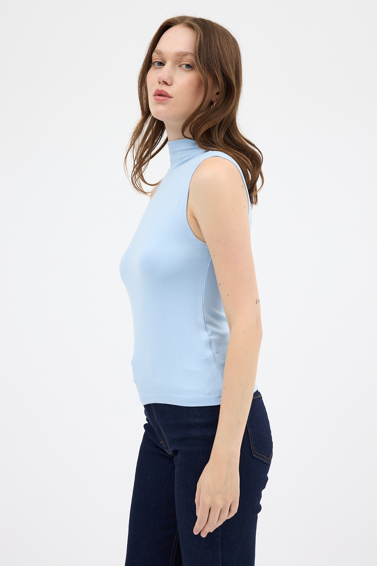 Mavi Kadın Kolsuz Yüksek Yaka Body 8155A - RAYS