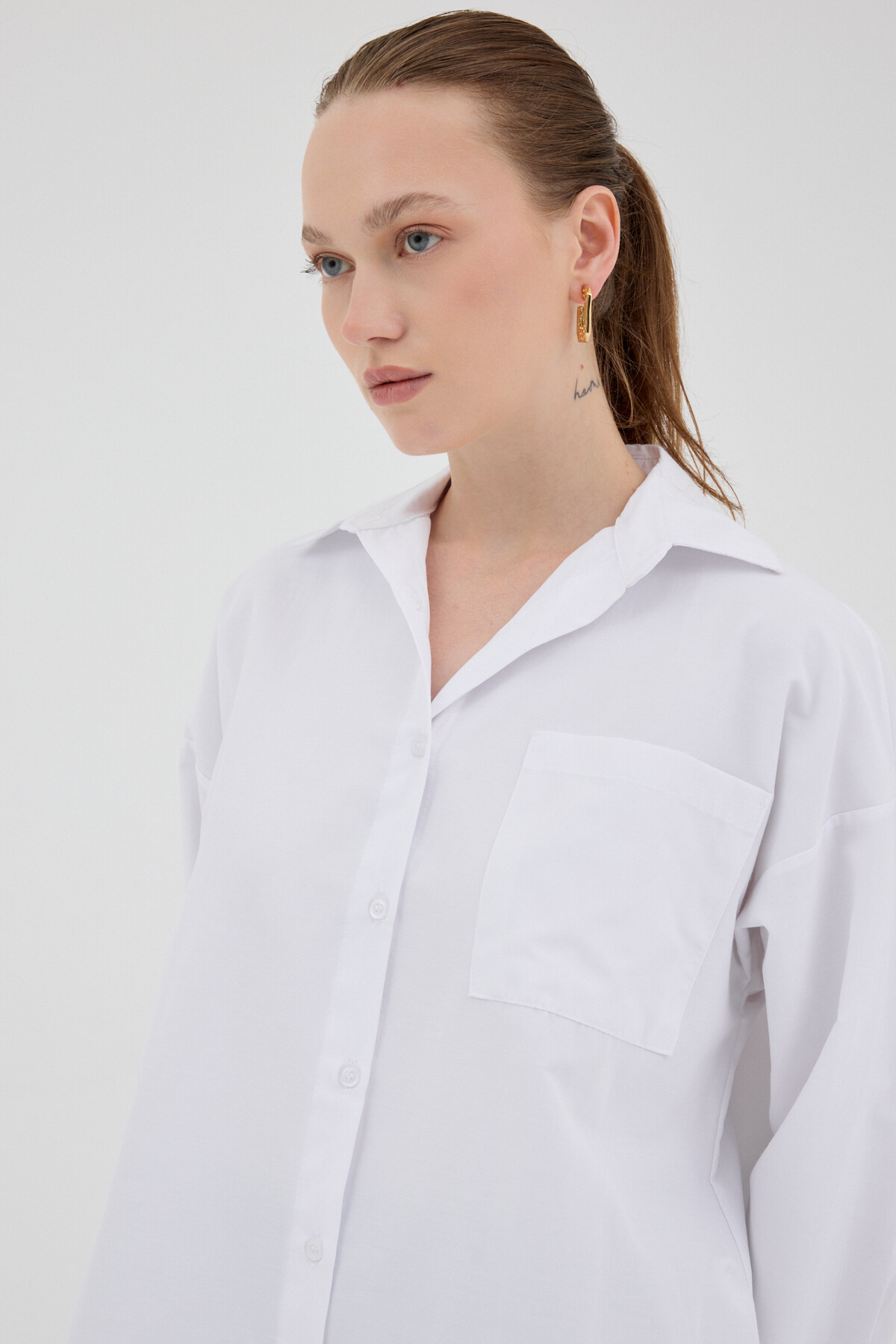 Beyaz Tek Cepli Oversize Gömlek 8158A - 4