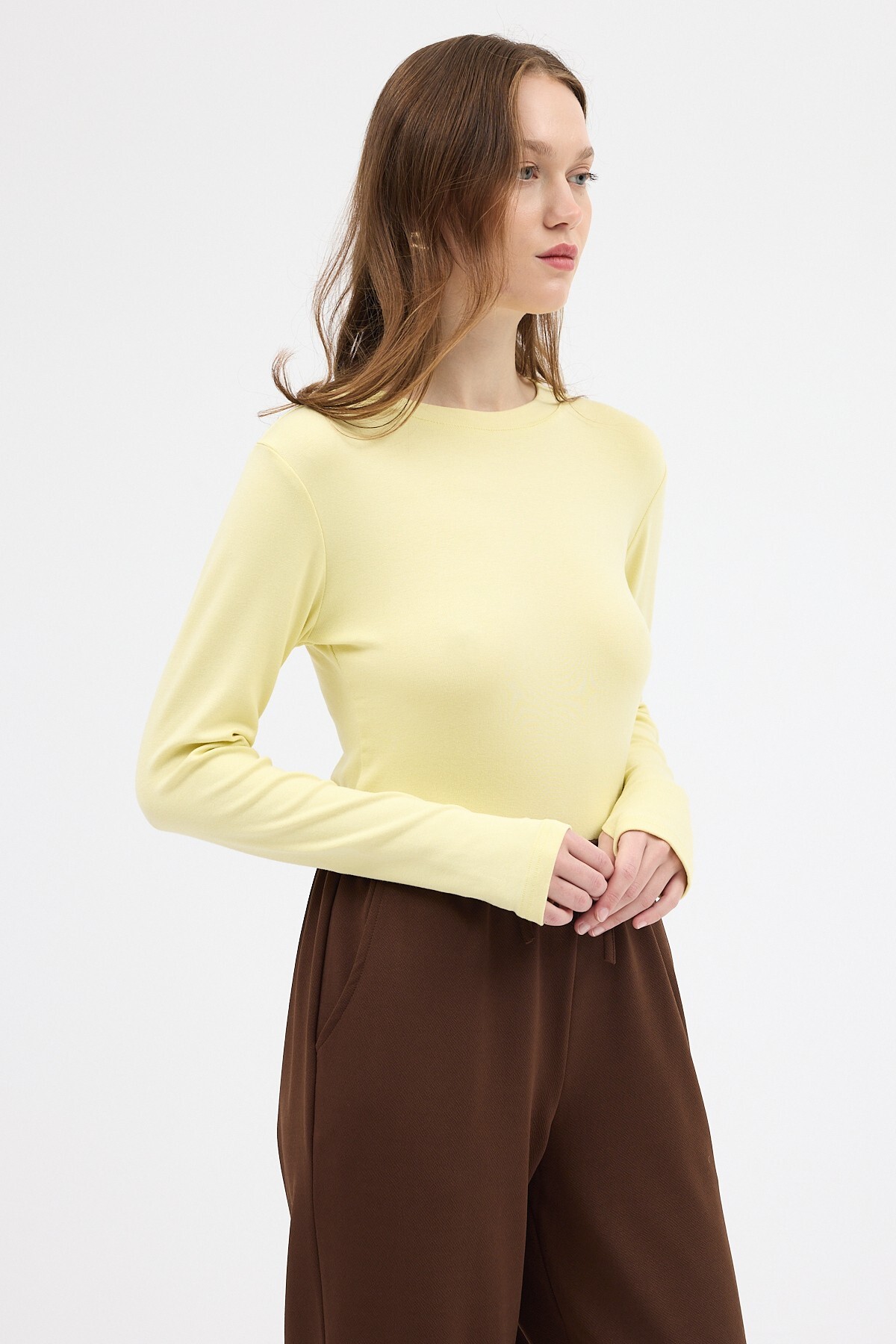 Sarı Premium/Viskoz Yumuşak Kumaşlı Parmak Geçmeli Crop Bluz 8162A - Rays