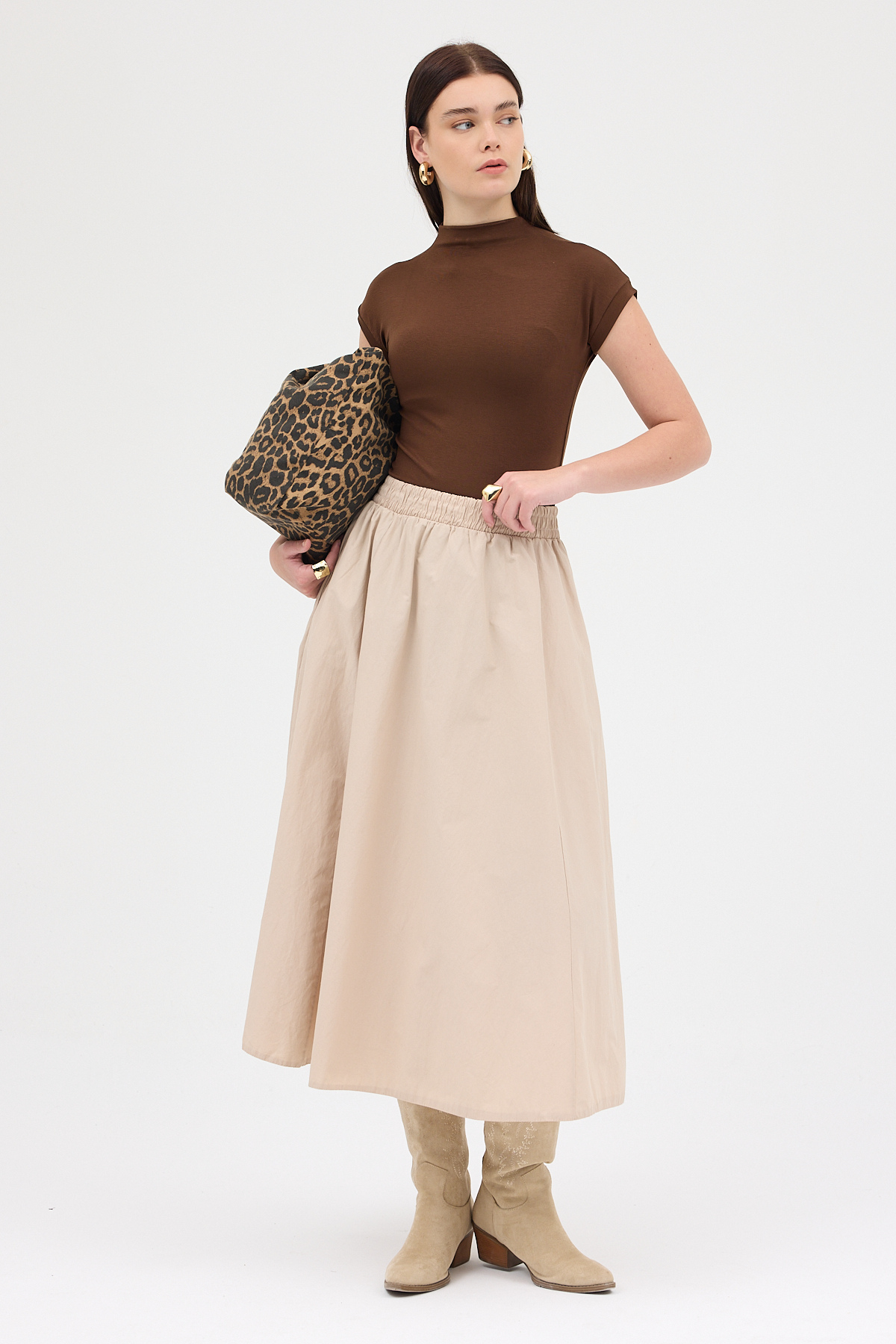 Kahve Dik Yaka Kısa Kol Body 8174A - 8