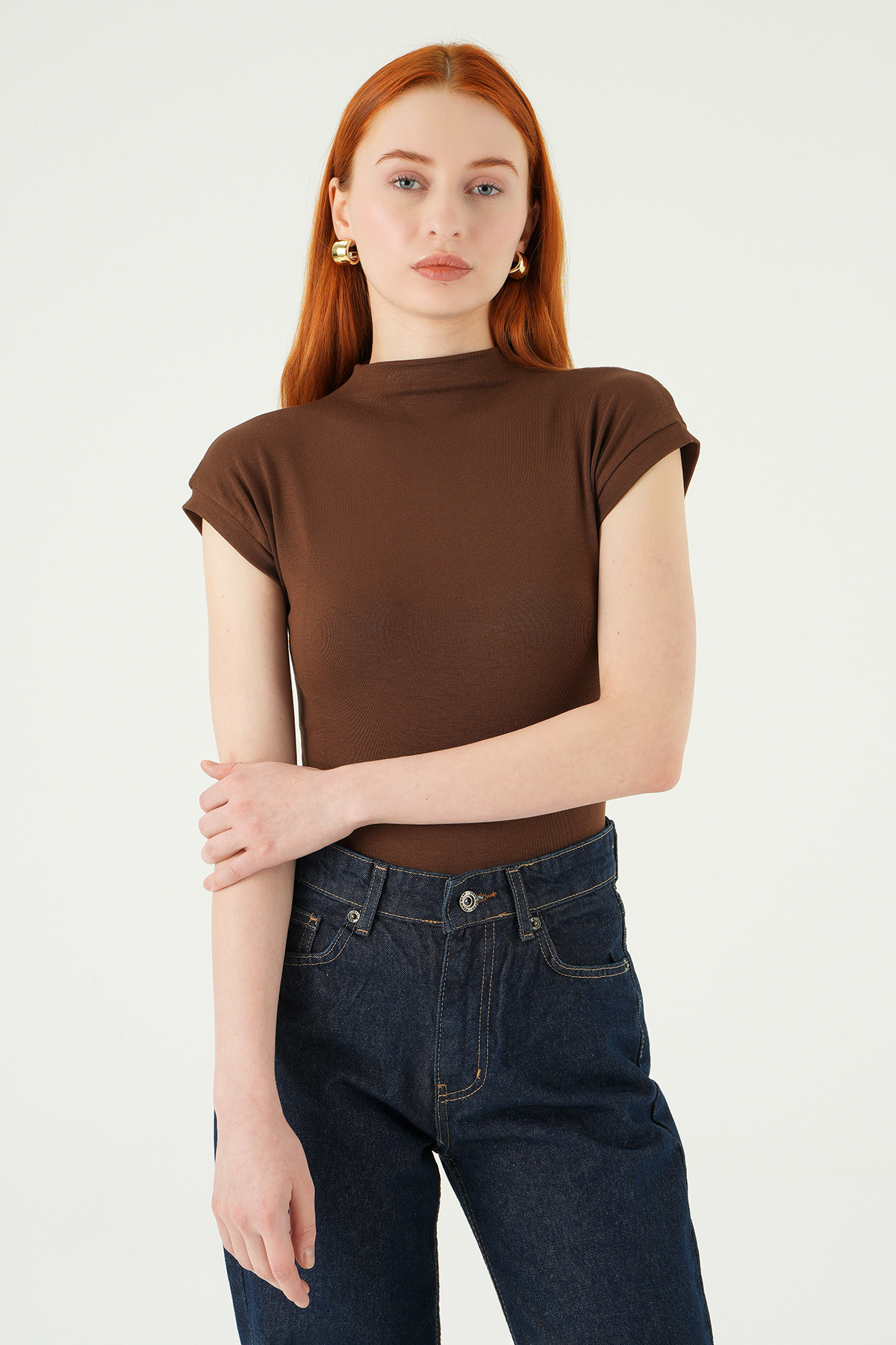 Kahve Dik Yaka Kısa Kol Body 8174A - 6