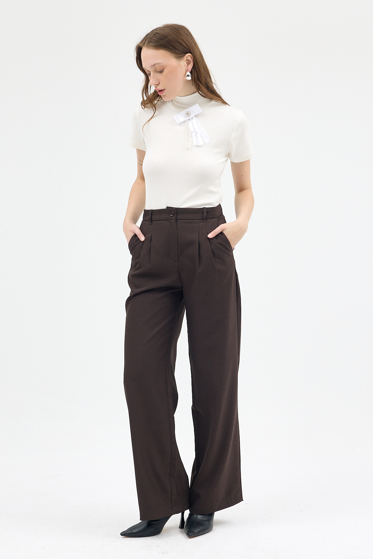 Ekru Yumuşak Dokulu Fiyonk Detaylı Yüksek Yaka Kadın Bluz 8184A - 2