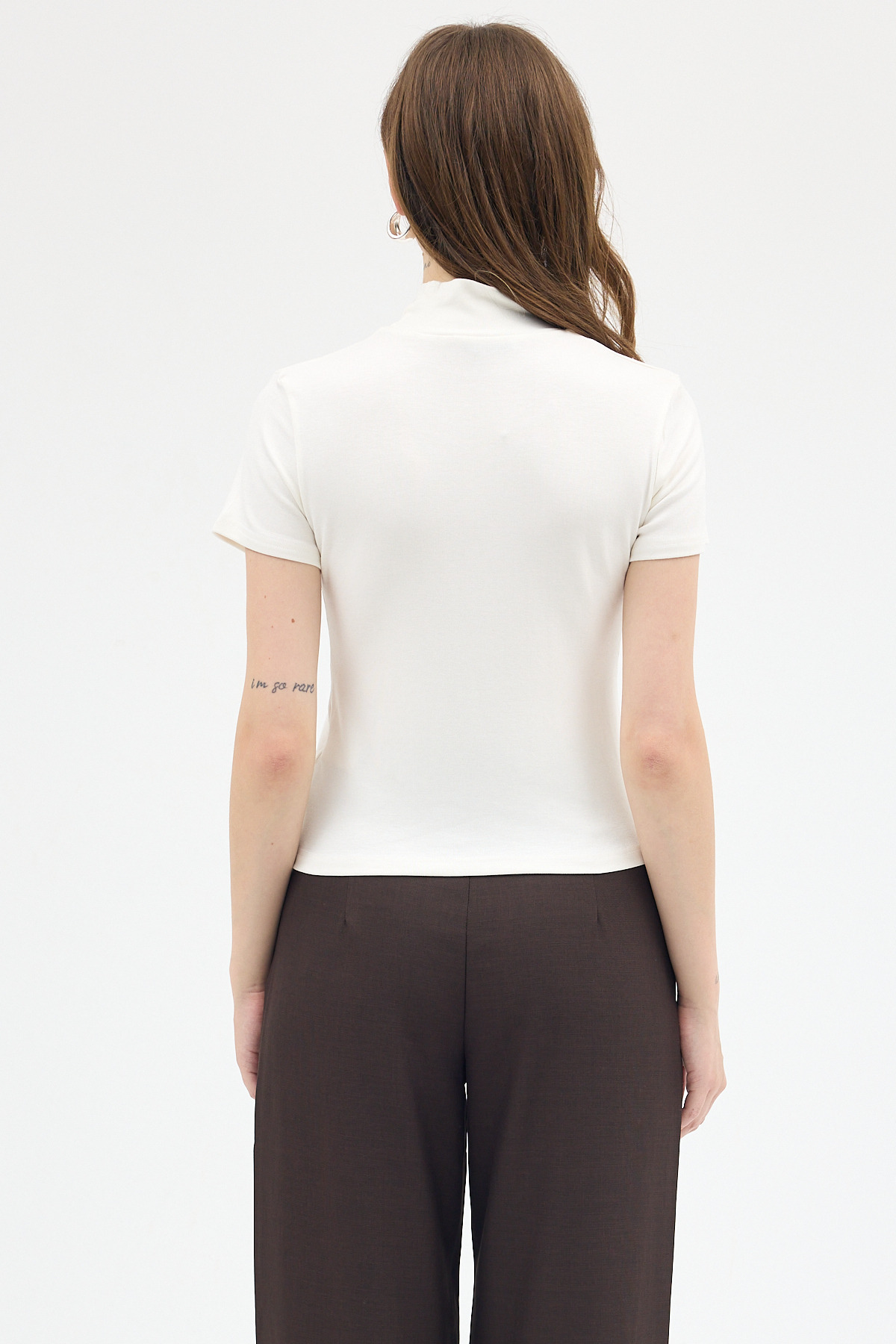 Ekru Yumuşak Dokulu Fiyonk Detaylı Yüksek Yaka Kadın Bluz 8184A - 5