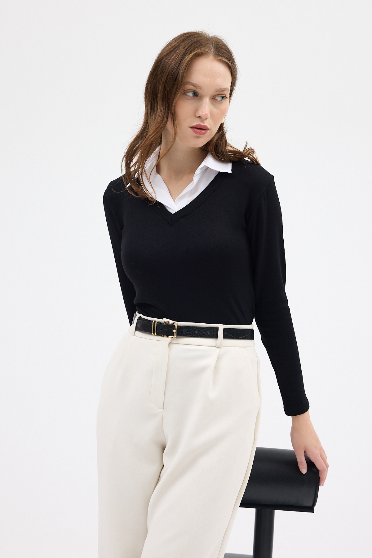 Siyah Yumuşak Dokulu Gömlek Yaka Görünümlü Bluz 8198A - 4