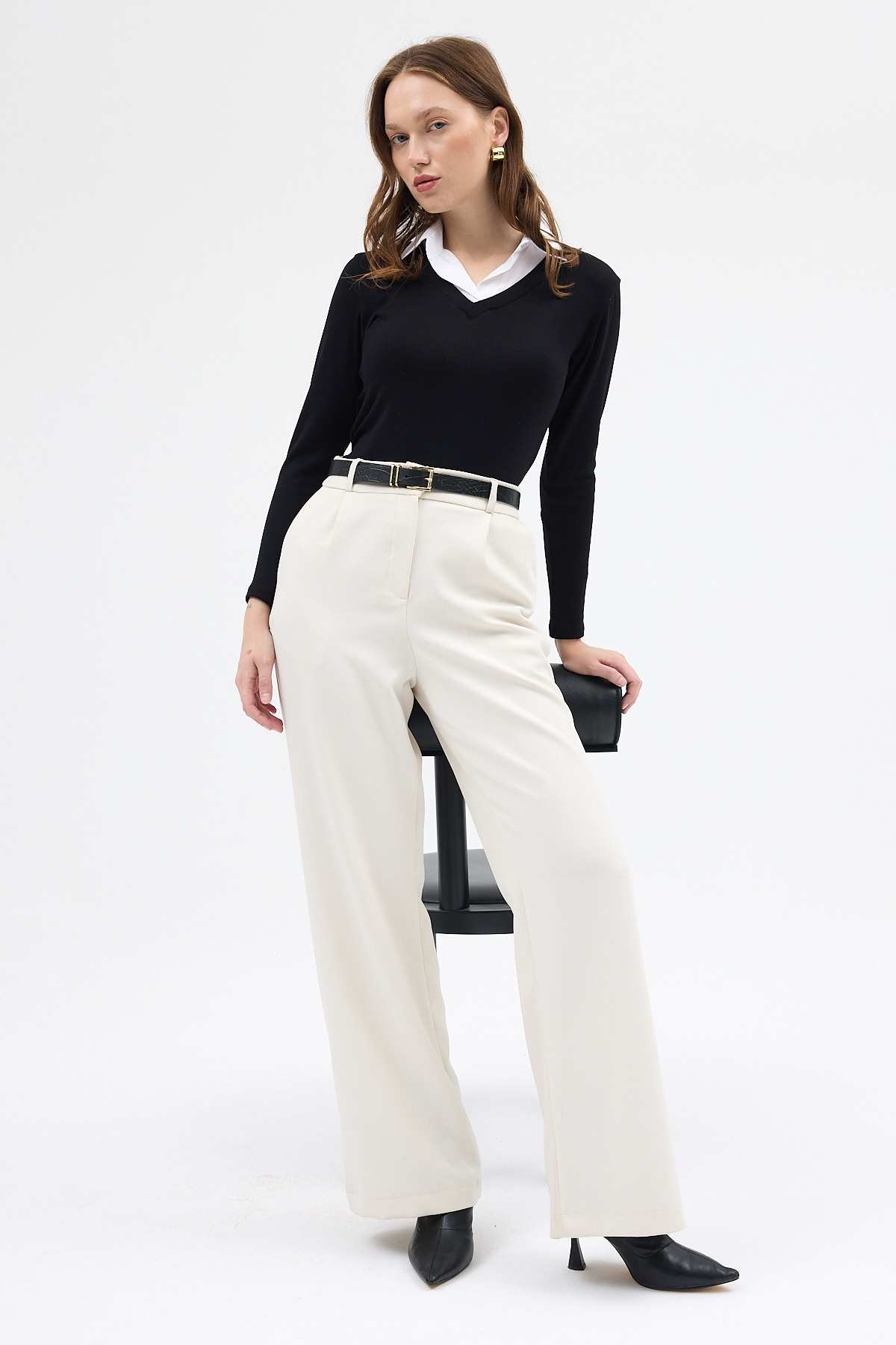 Siyah Yumuşak Dokulu Gömlek Yaka Görünümlü Bluz 8198A - 6