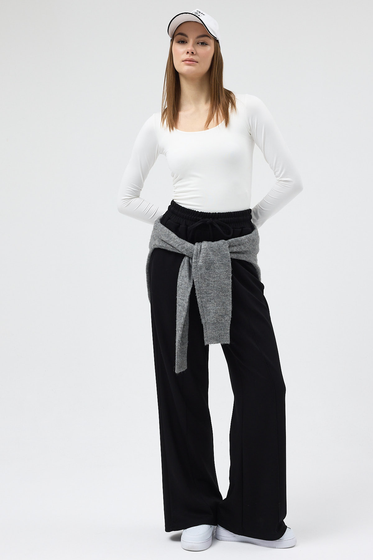 Siyah Bel Lastikli Geniş Paça Kadın Eşofman Altı 9218M - 7