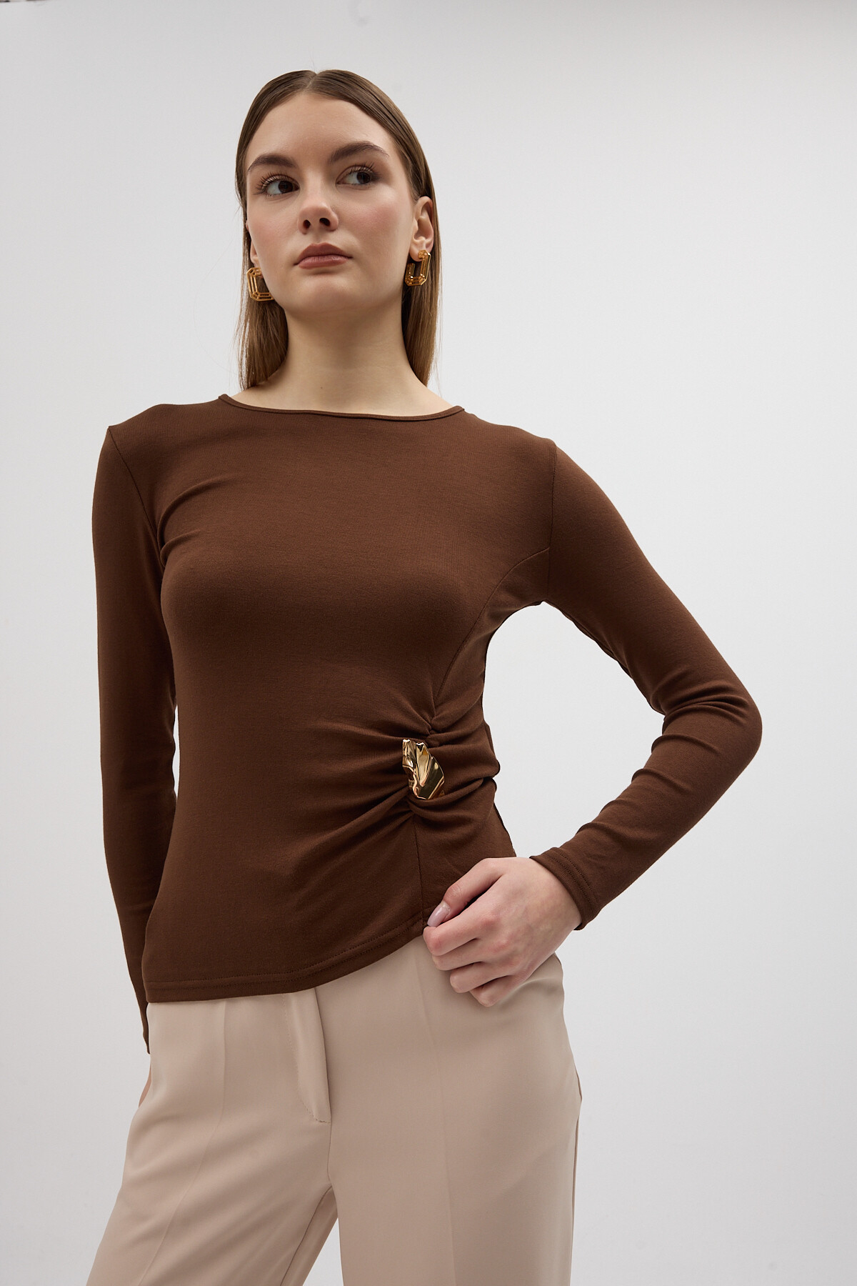 Kahverengi Bel Toka Detaylı Uzun Kollu Bluz 8221A - 4