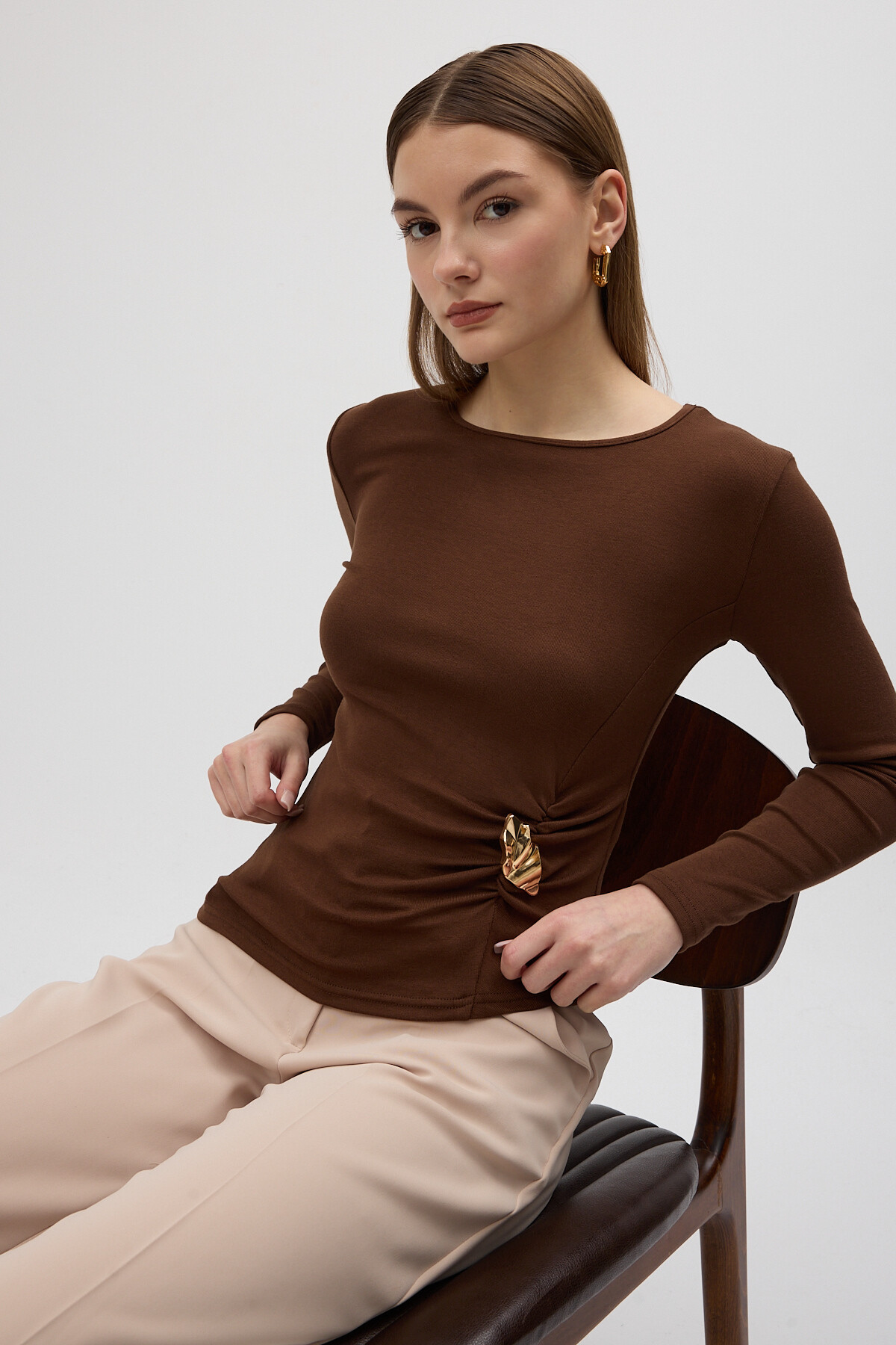 Kahverengi Bel Toka Detaylı Uzun Kollu Bluz 8221A - 6