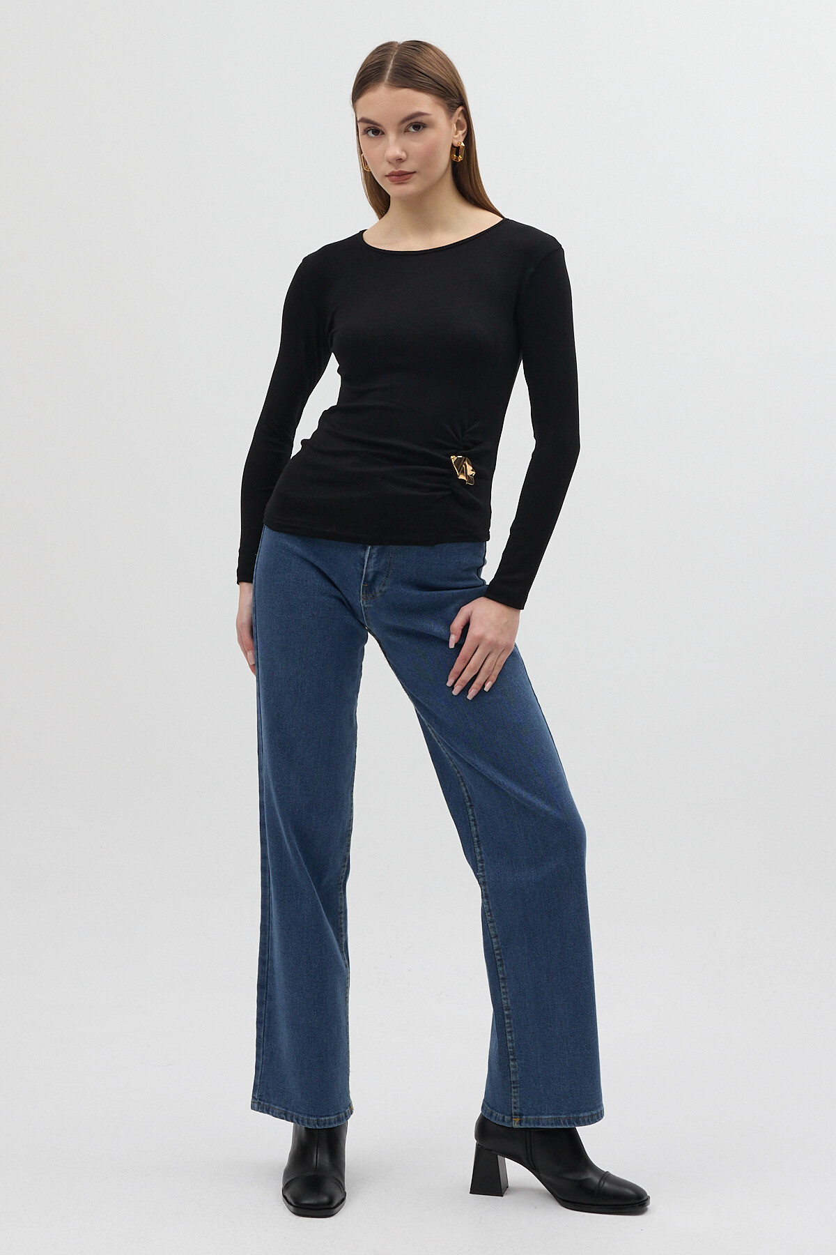 Siyah Bel Toka Detaylı Uzun Kollu Bluz 8221A - 3