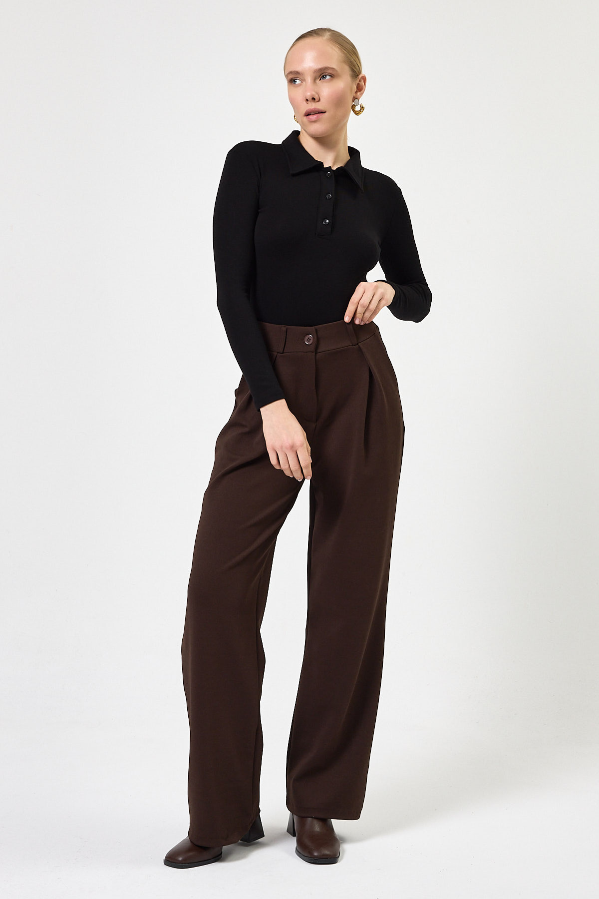 Siyah Polo Yaka Düğmeli Uzun Kollu Bluz 8222A - 3