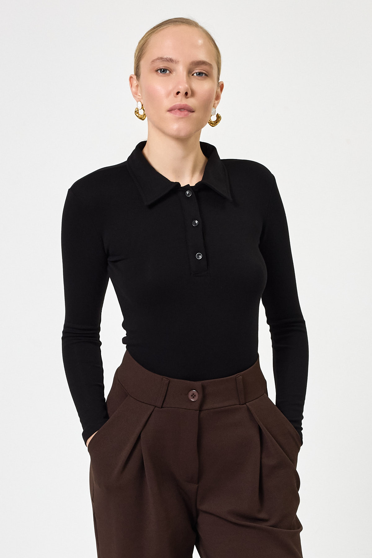 Siyah Polo Yaka Düğmeli Uzun Kollu Bluz 8222A - 6