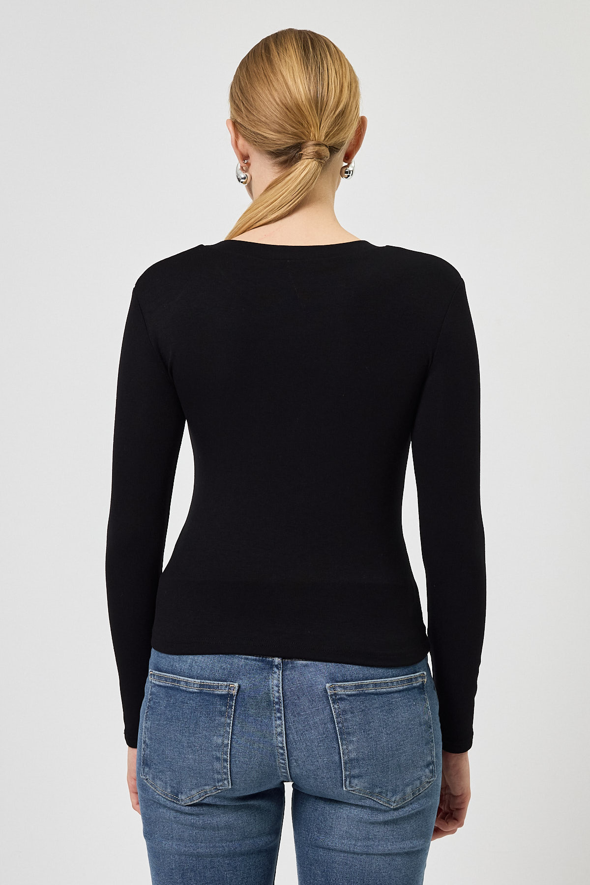 Siyah Uzun Kollu Bisiklet Yaka Dikiş Detaylı Kadın Body 8223A - 5