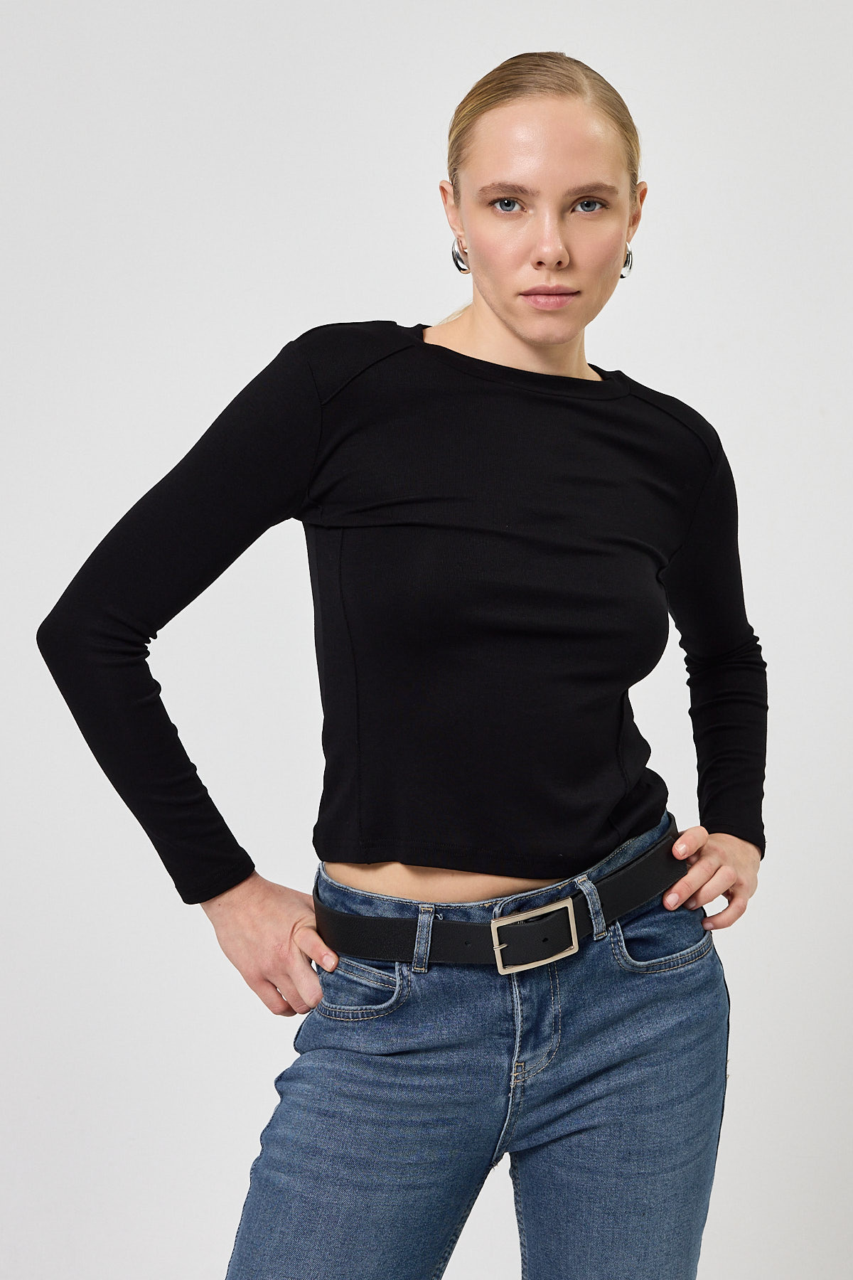 Siyah Uzun Kollu Bisiklet Yaka Dikiş Detaylı Kadın Body 8223A - 6