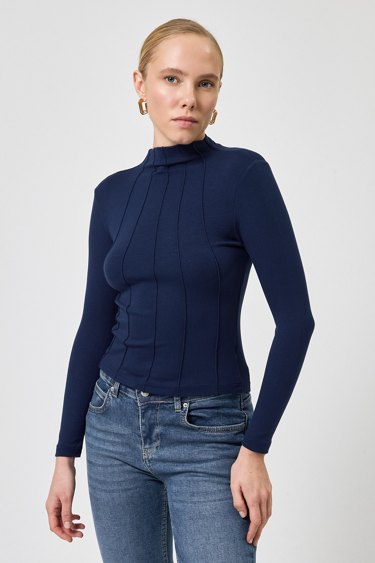 Lacivert Uzun Kollu Yarım Balıkçı Yaka Dikiş Detaylı Kadın Body 8225A - 6