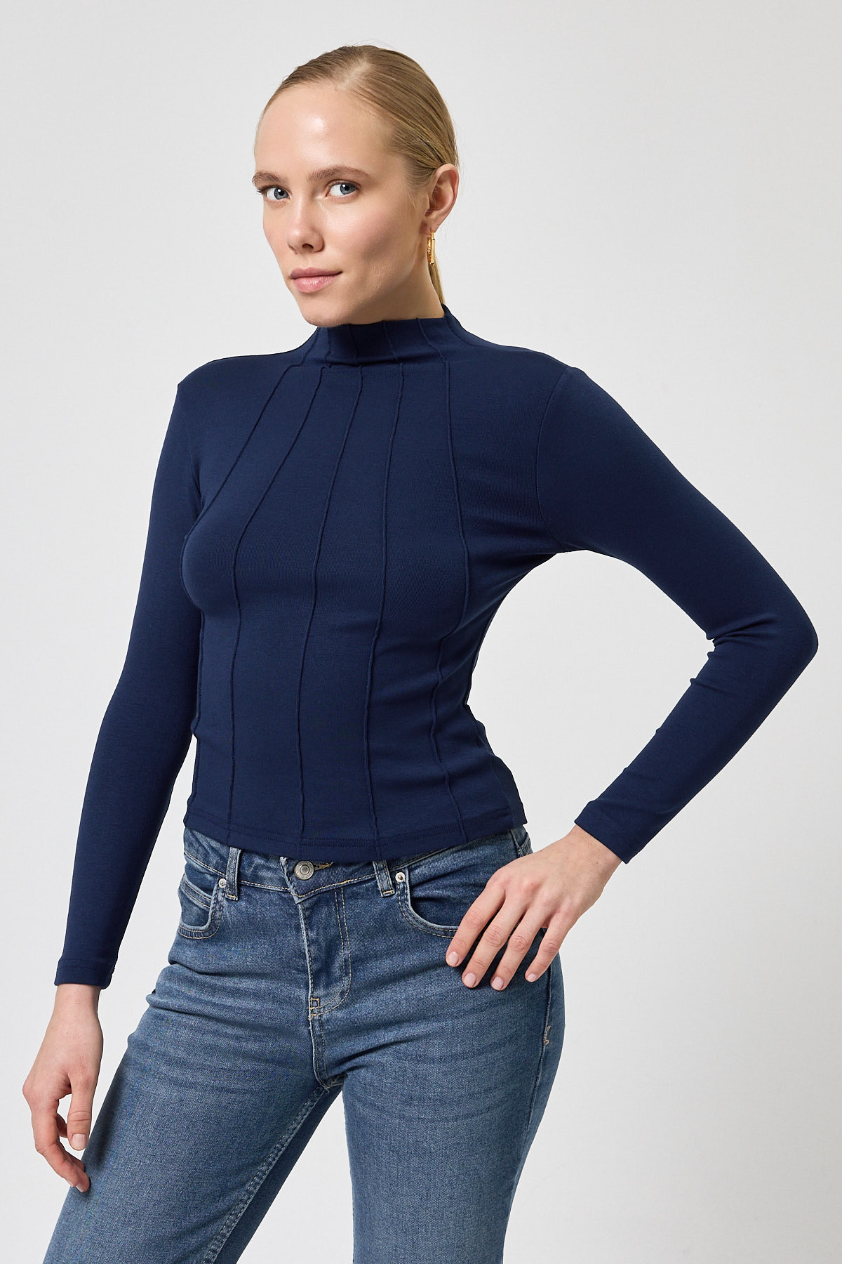 Lacivert Uzun Kollu Yarım Balıkçı Yaka Dikiş Detaylı Kadın Body 8225A - 2