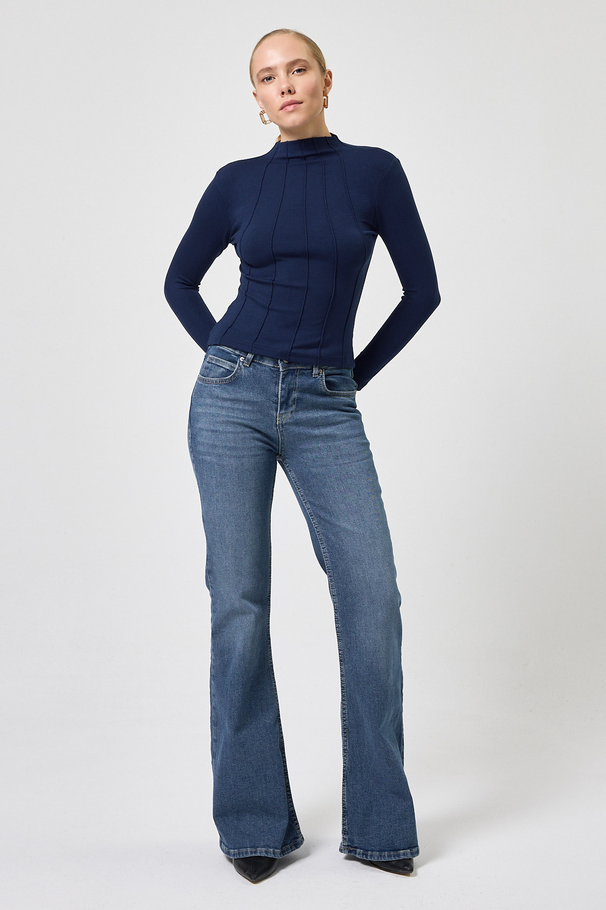 Lacivert Uzun Kollu Yarım Balıkçı Yaka Dikiş Detaylı Kadın Body 8225A - 7