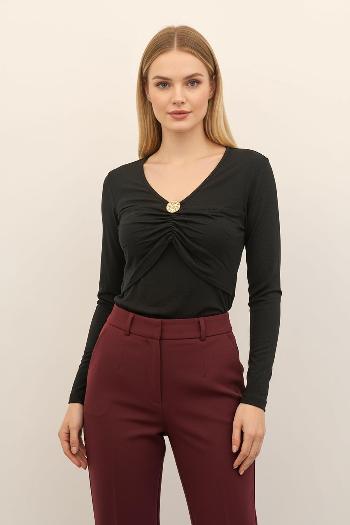 8226A V Yaka Ön Düğme Detay Bluz Siyah - 1