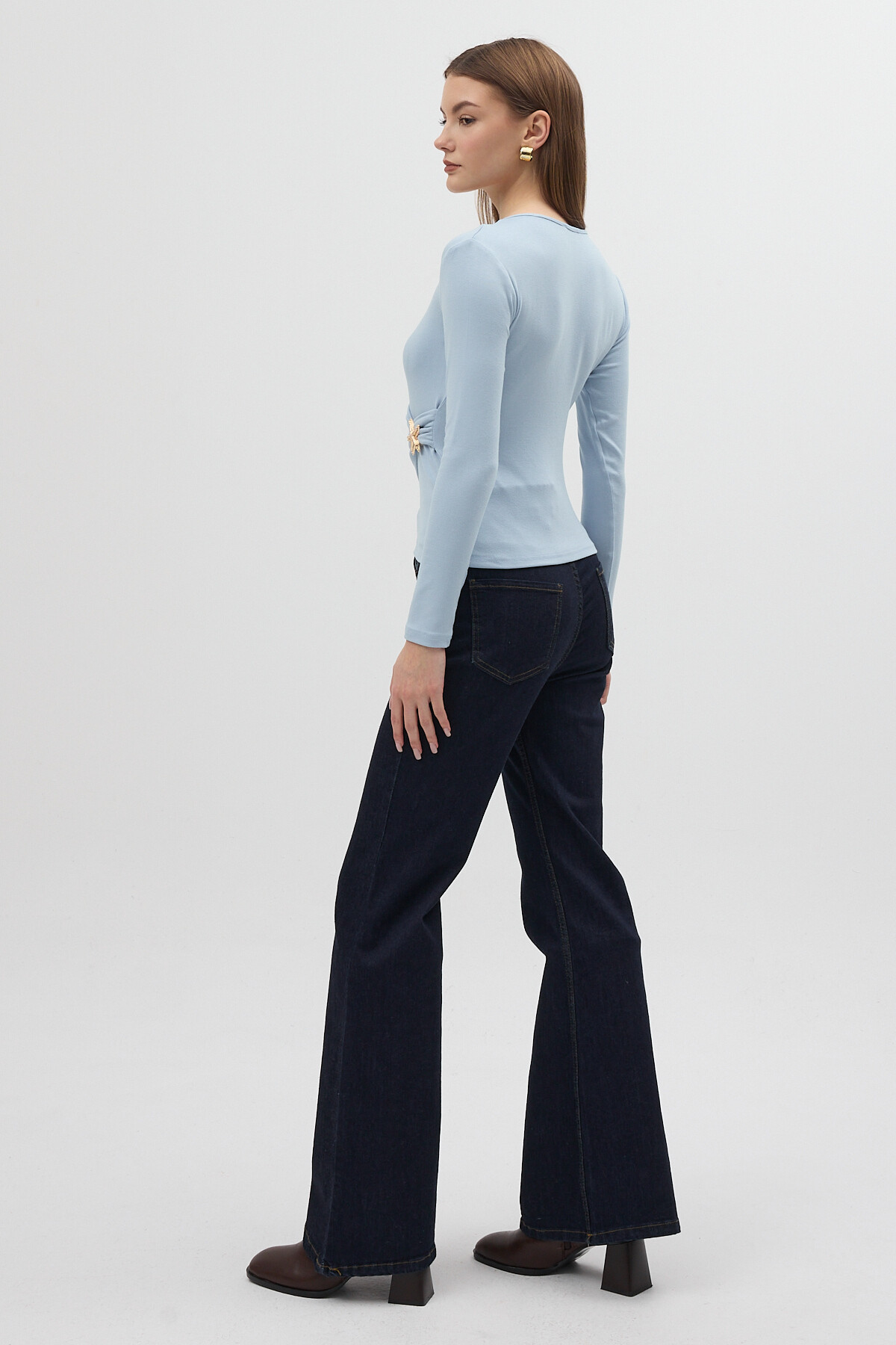 Mavi Aksesuarlı Kruvaze Yaka Uzun Kollu Bluz 8227A - 7