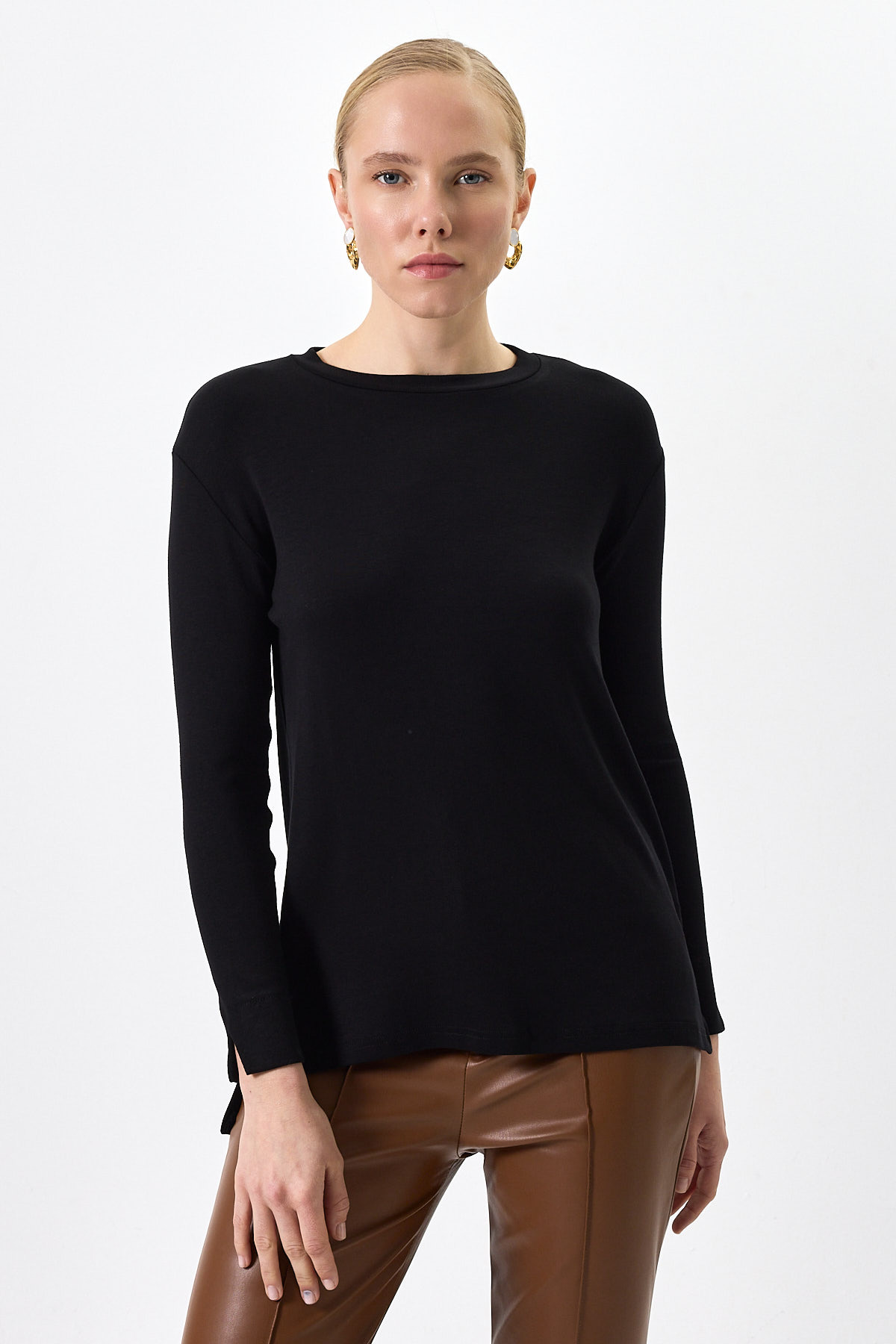 Siyah Bisiklet Yaka Yan Yırtmaçlı Tunik 8229A - RAYS